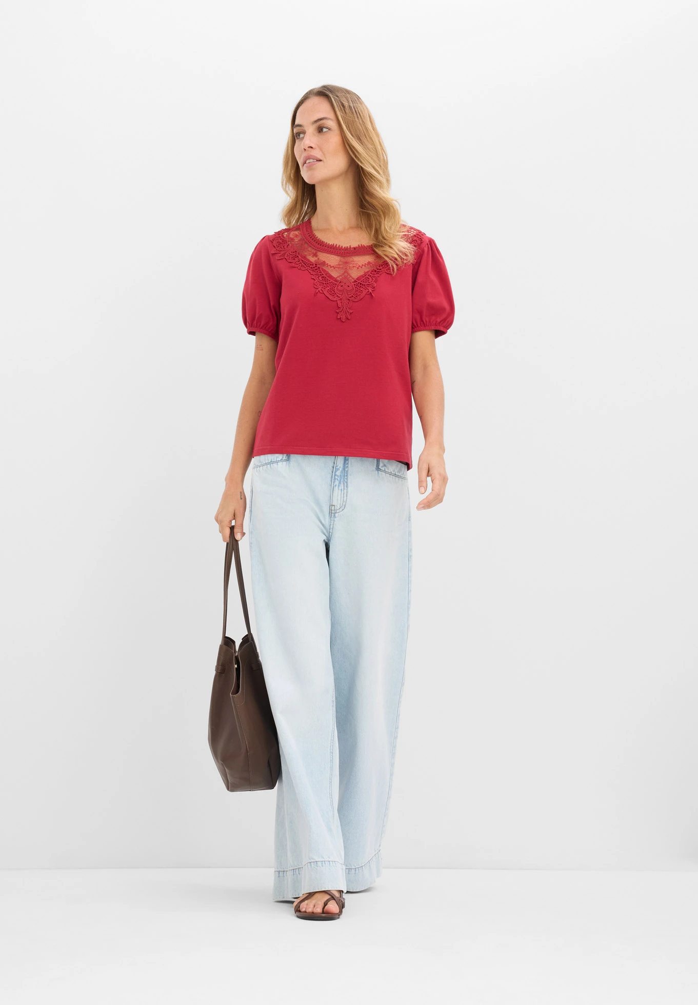 T-shirt en coton extensible • rouge cerise • Boutique bonprix