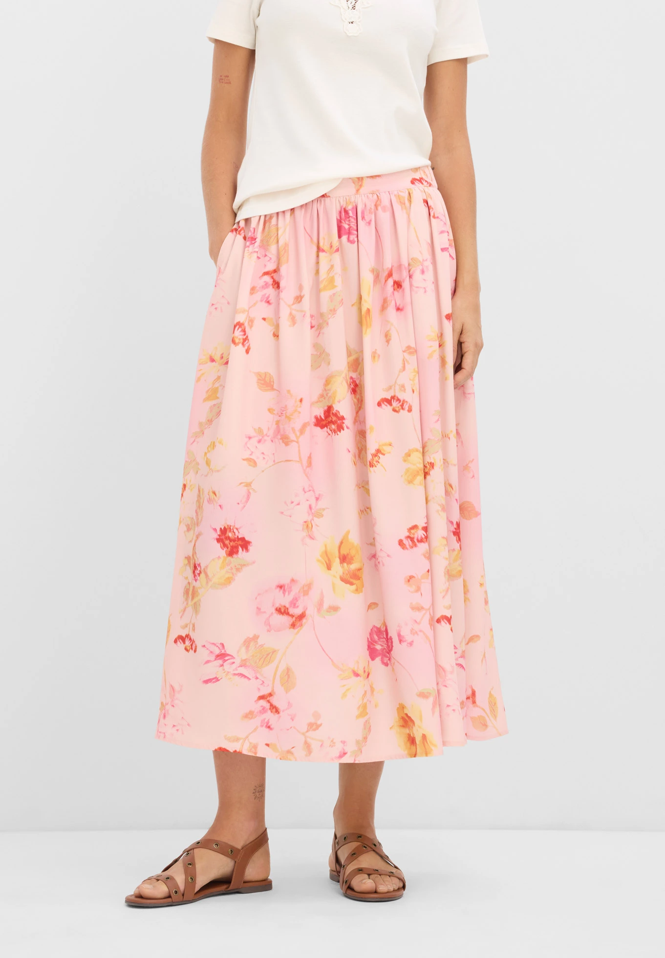 Fustă maxi din crep vaporos • roz-pink floral • magazin bonprix