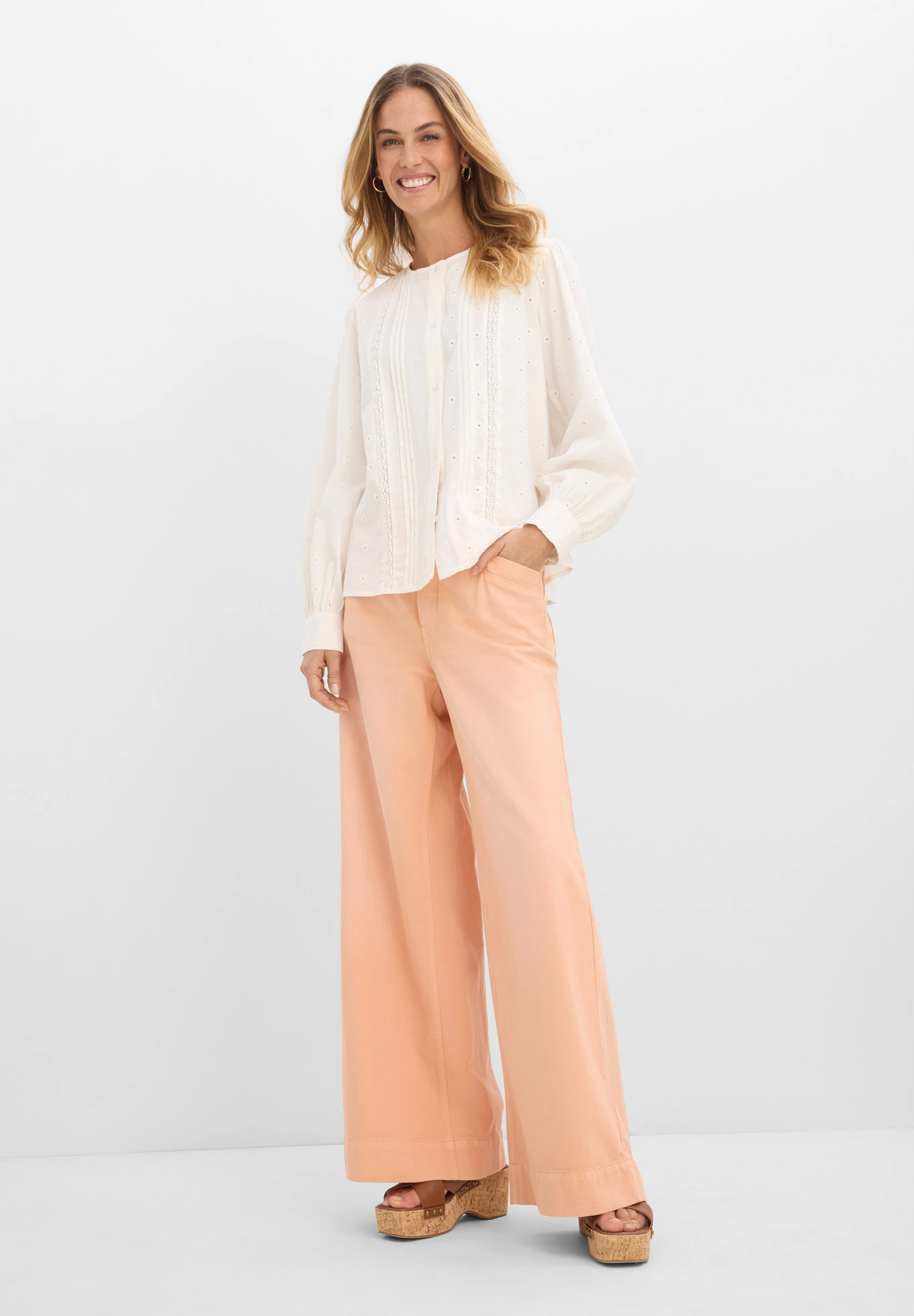 Blouse van stevige popeline • wolwit • bonprix online shop