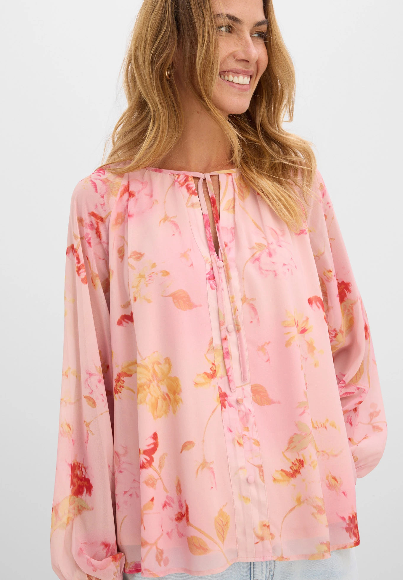 Blouse en mousseline avec liens à nouer • rose/fuchsia floral • Boutique bonprix