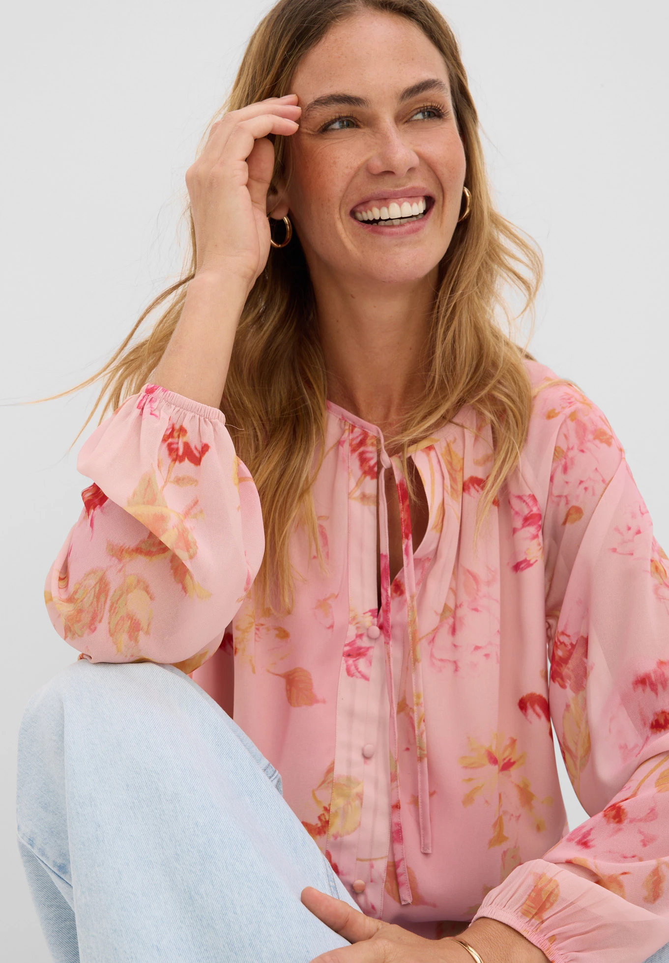 Chiffonblouse met strikbandjes • roze-pink gebloemd • bonprix online shop