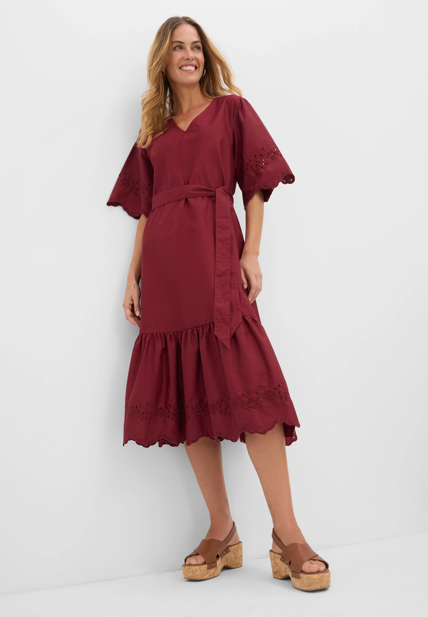 Robe midi 100% coton • rouge rubis • Boutique bonprix