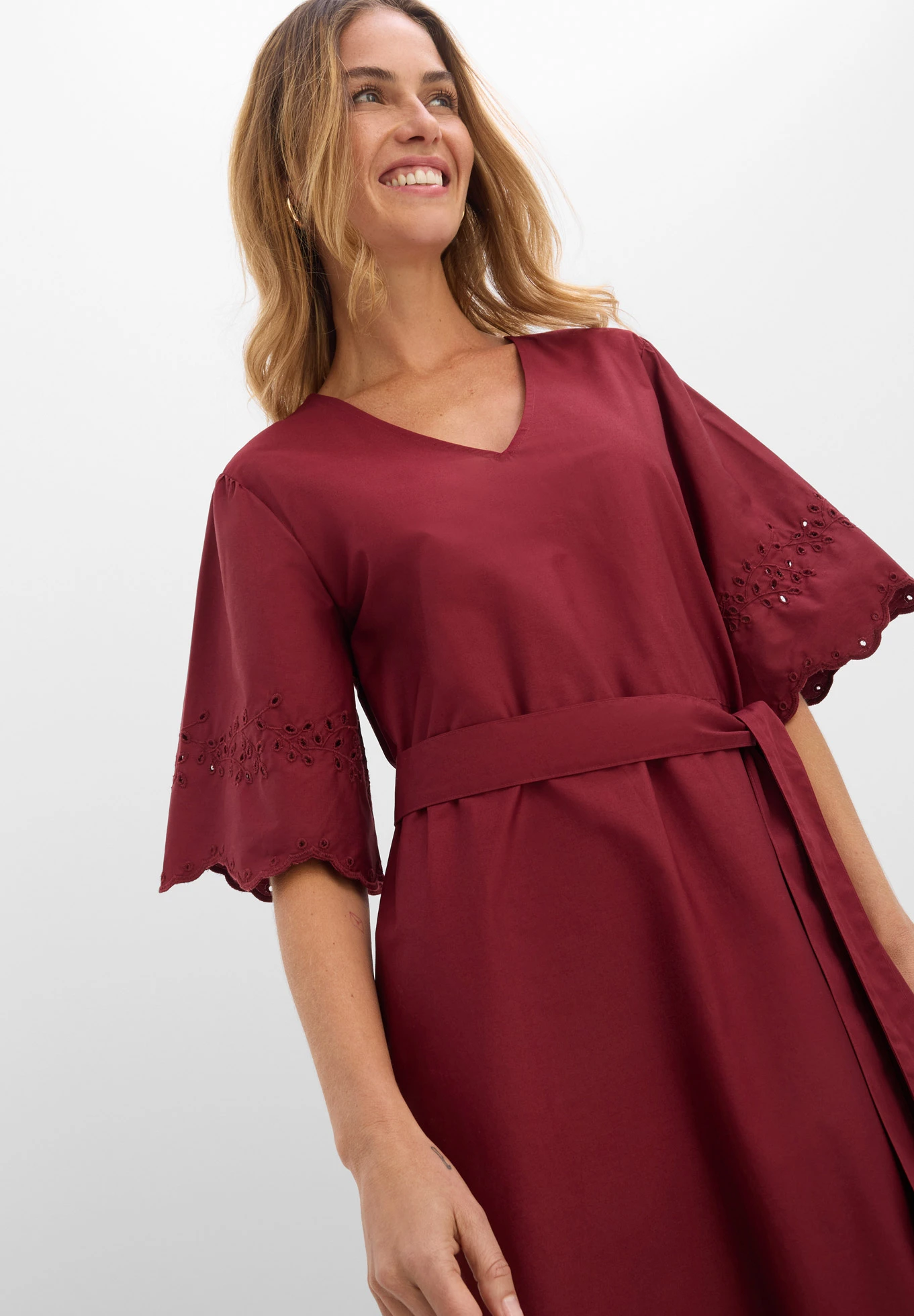 Robe midi 100% coton • rouge rubis • Boutique bonprix