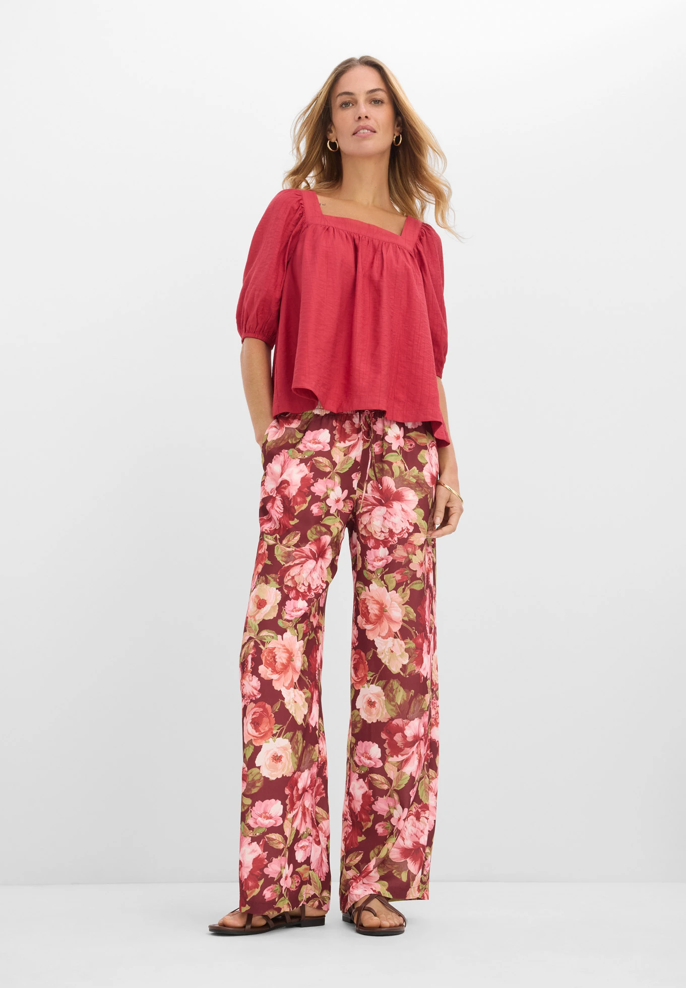 Marlene Dietrich broek • robijnrood gebloemd • bonprix online shop