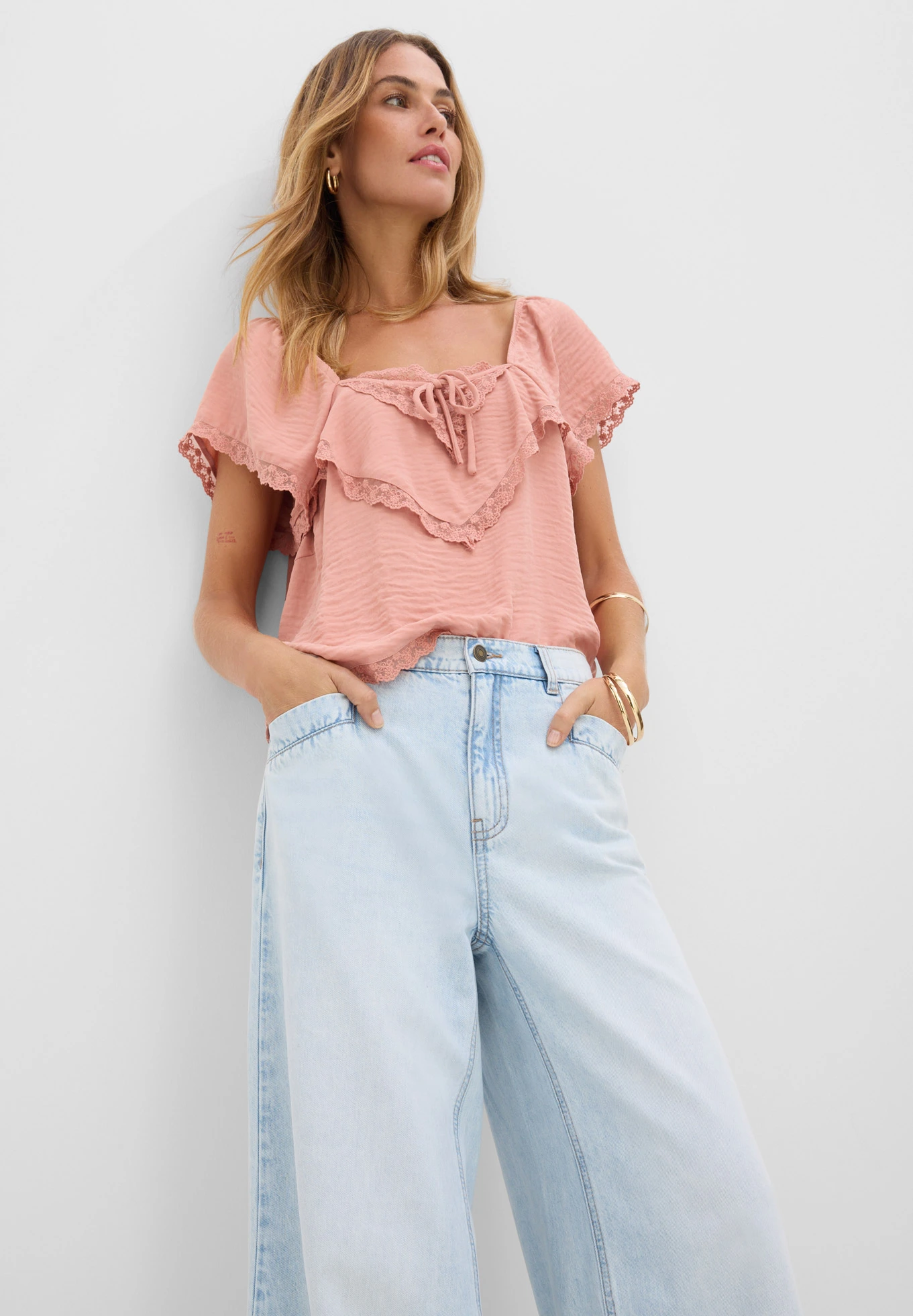 Blugi wide leg cu talie înaltă • bleu prespălat uzat • magazin bonprix