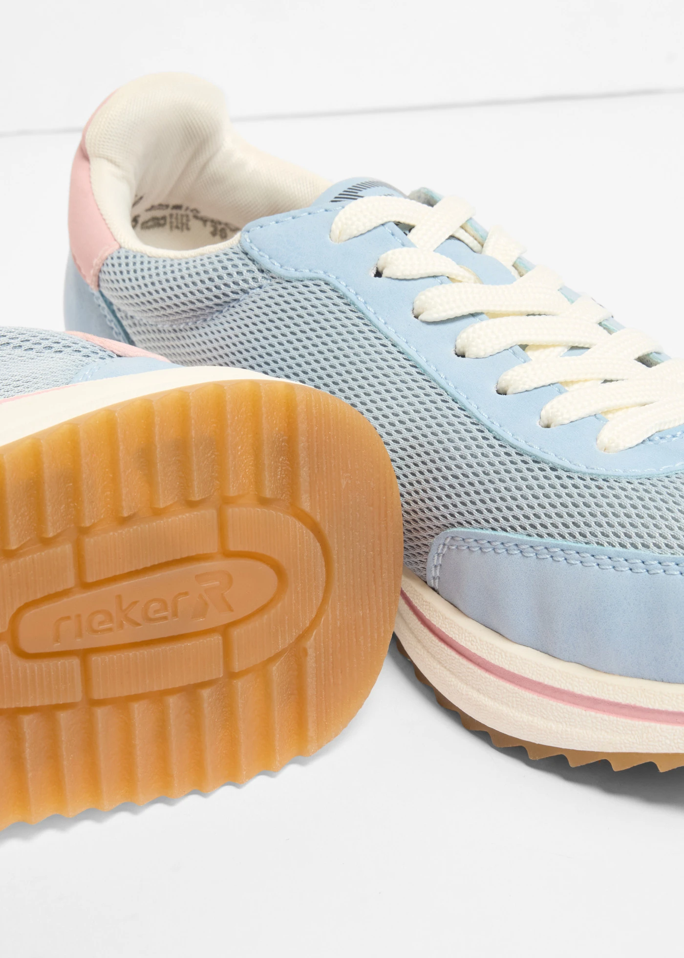 Komfortowe sneakersy marki Rieker z wyściełaną wkładką • jasnoniebieski • sklep bonprix