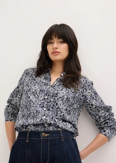 Halenka z jemné viskózové směsi • tmavě modro-perlově bílá s kašmírovým potiskem • bonprix obchod