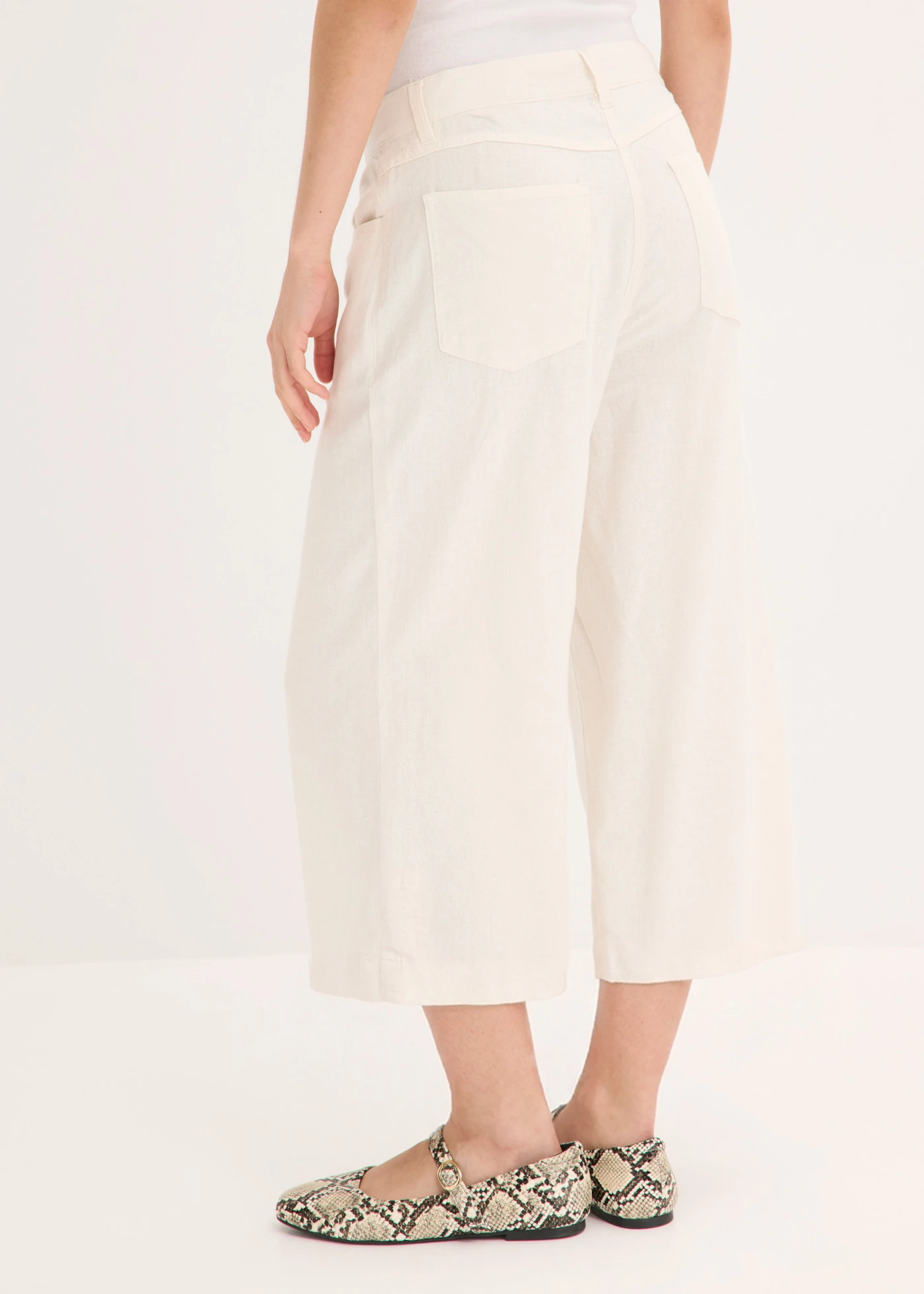 Jupe-culotte légère en lin mélangé à nervures • ecru • Boutique bonprix