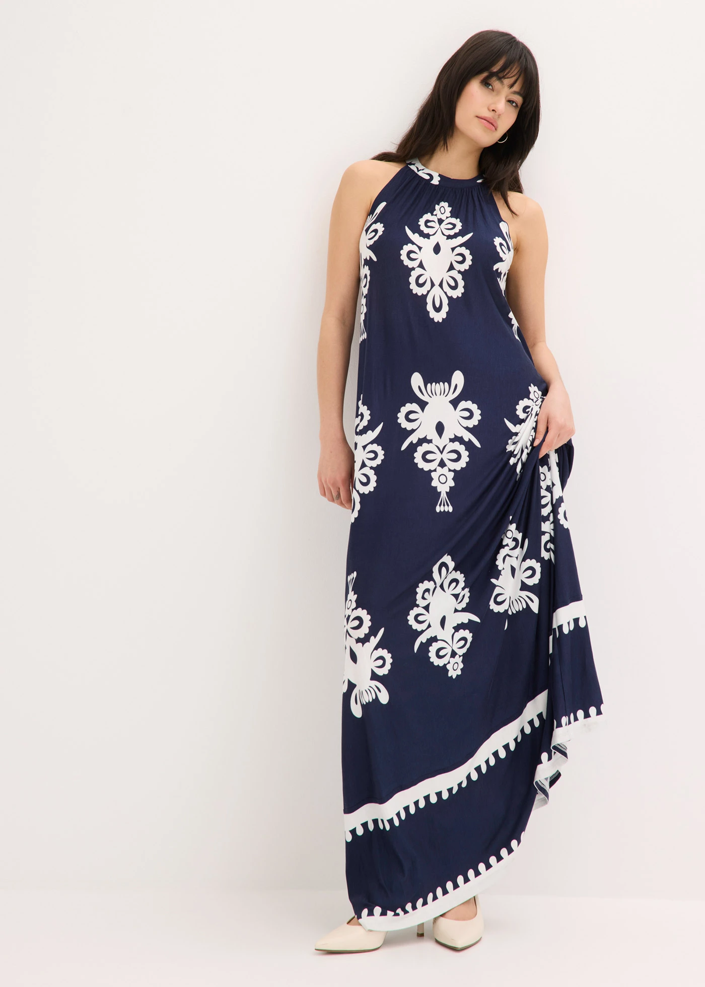 Rochie din jerse din amestec moale cu viscoză • bleumarin/ecru cu imprimeu • magazin bonprix