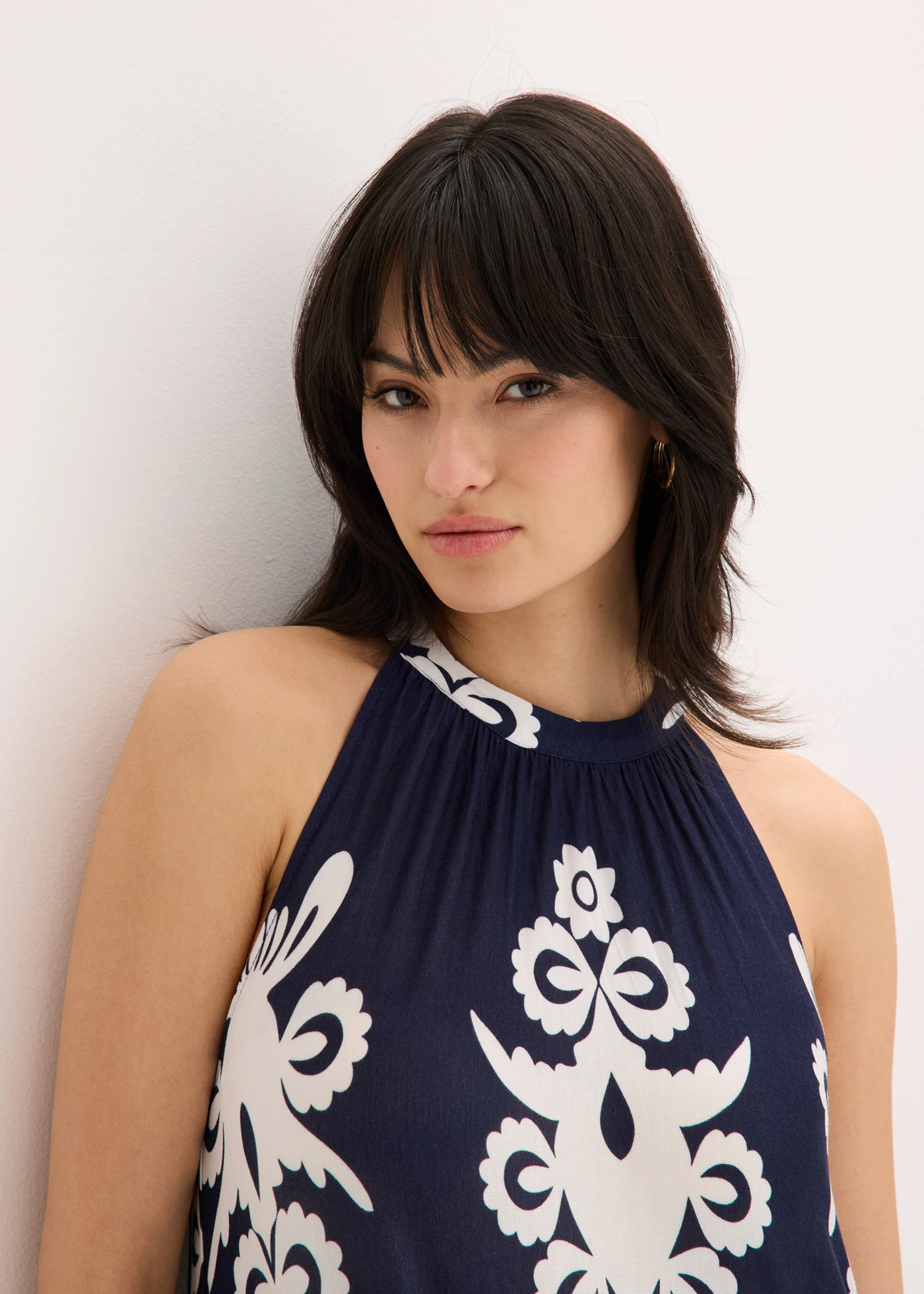 Rochie din jerse din amestec moale cu viscoză • bleumarin/ecru cu imprimeu • magazin bonprix