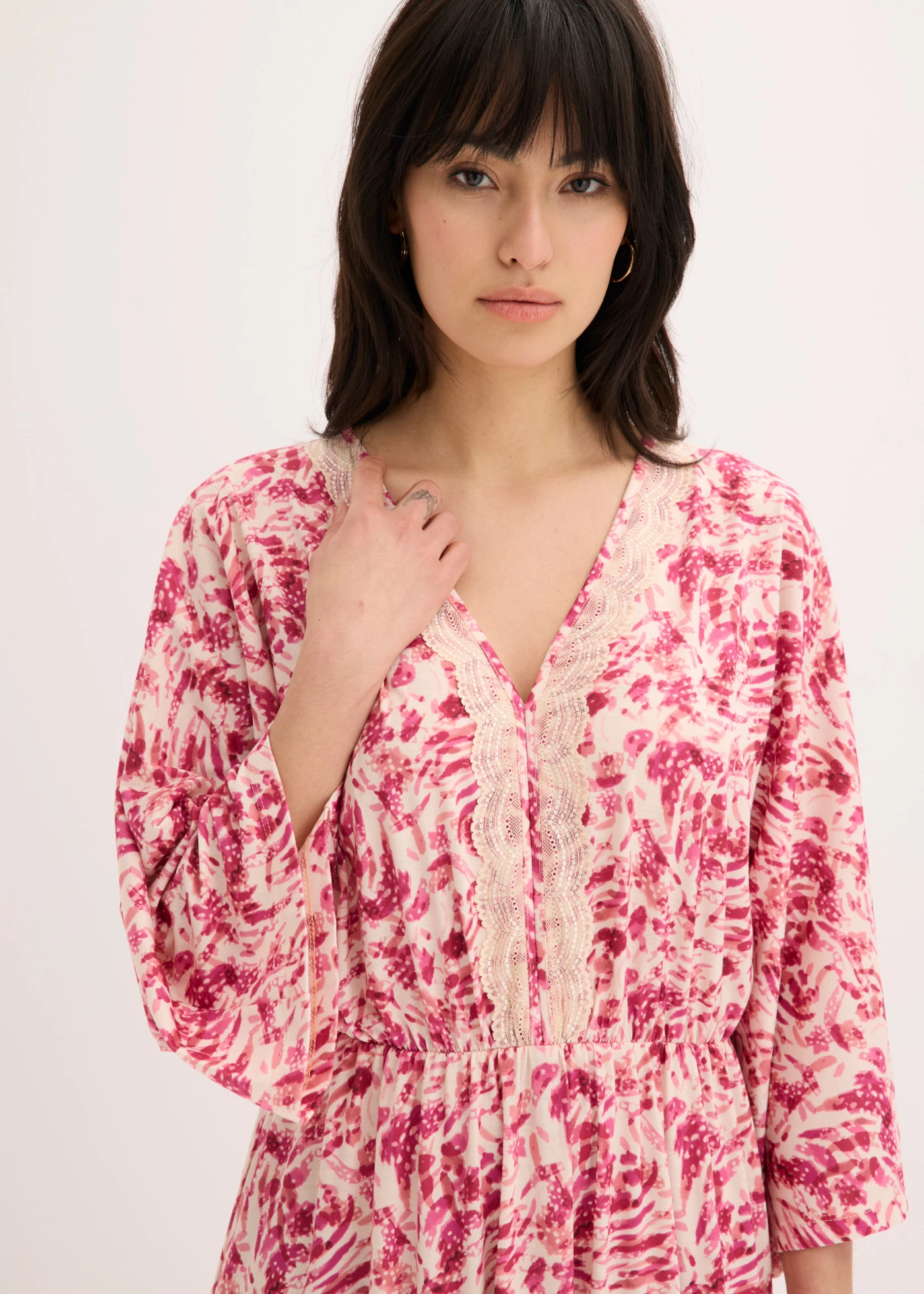 Rochie din jerse cu dantelă • pink cu imprimeu • magazin bonprix