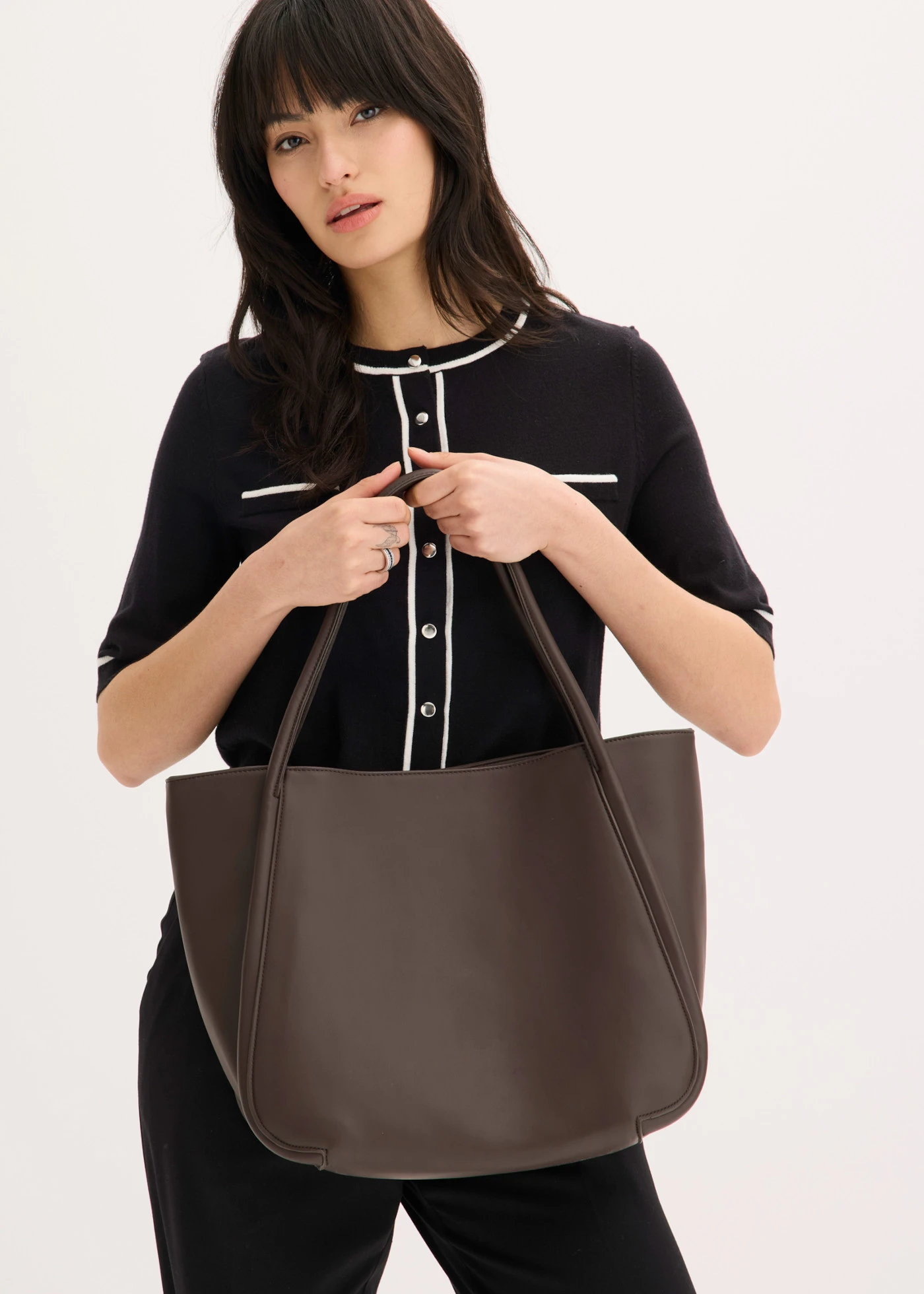 Taška Shopper s veľkým vnútorným vreckom • hnedá • obchod bonprix