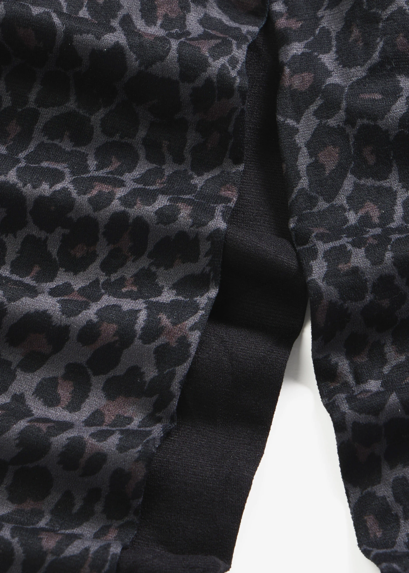 Niet-schurende korte sportlegging 70 DEN (set van 2) • donkergrijs-zwart luipaardprint+zwart • bonprix online shop