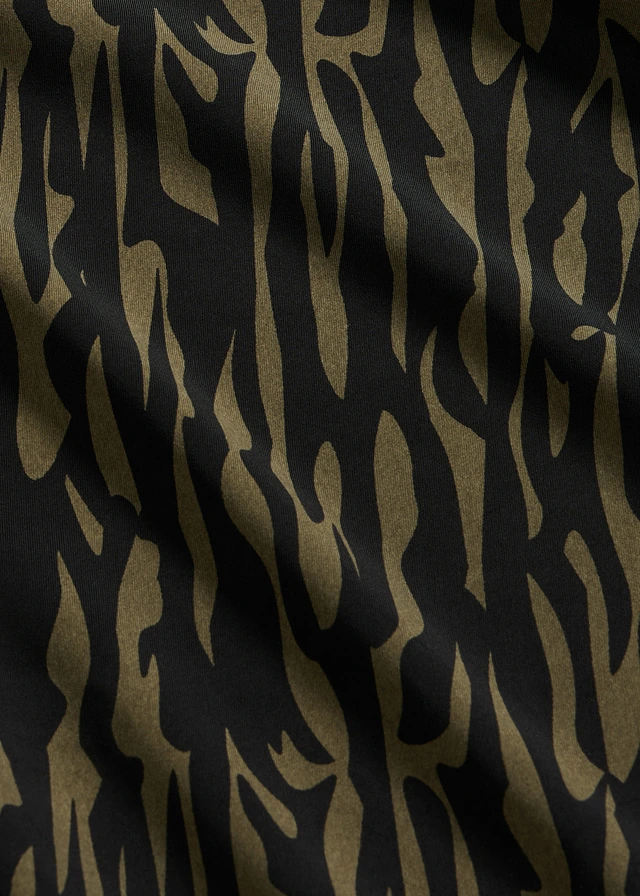 Korte niet-schurende legging met verkoelend materiaal • zwart-kaki • product-page.page-title-suffix