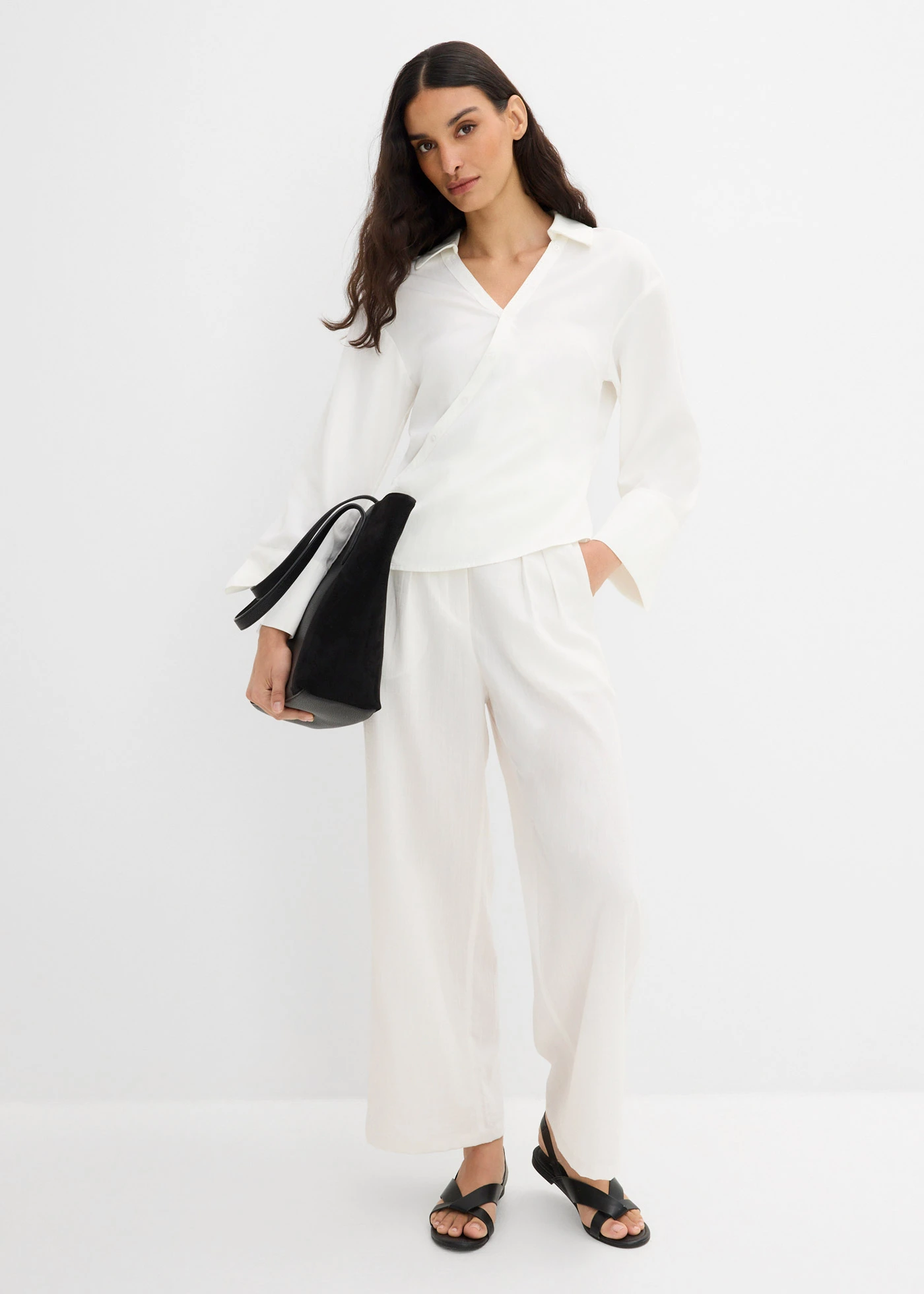 Asymmetrische blouse in een viscosemix • wolwit • bonprix online shop