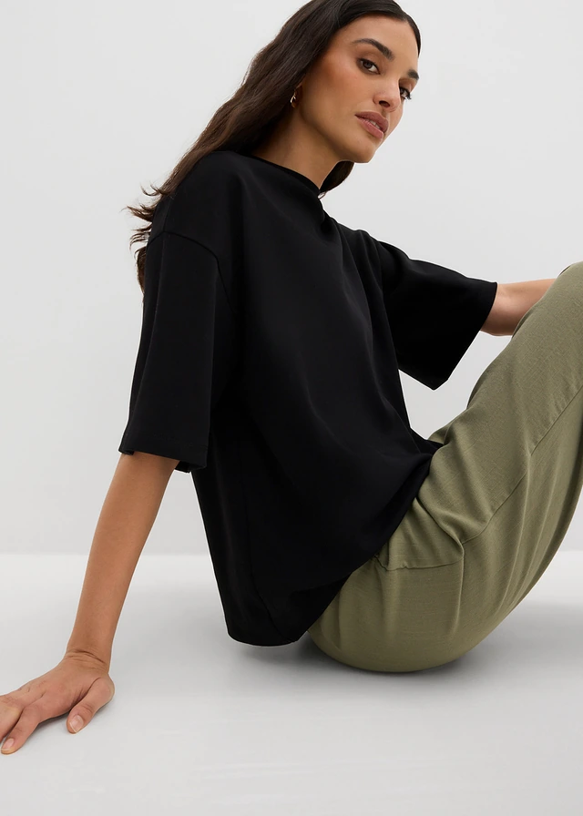 Oversized shirt met asymmetrische onderrand van puur biologisch katoen • zwart • product-page.page-title-suffix