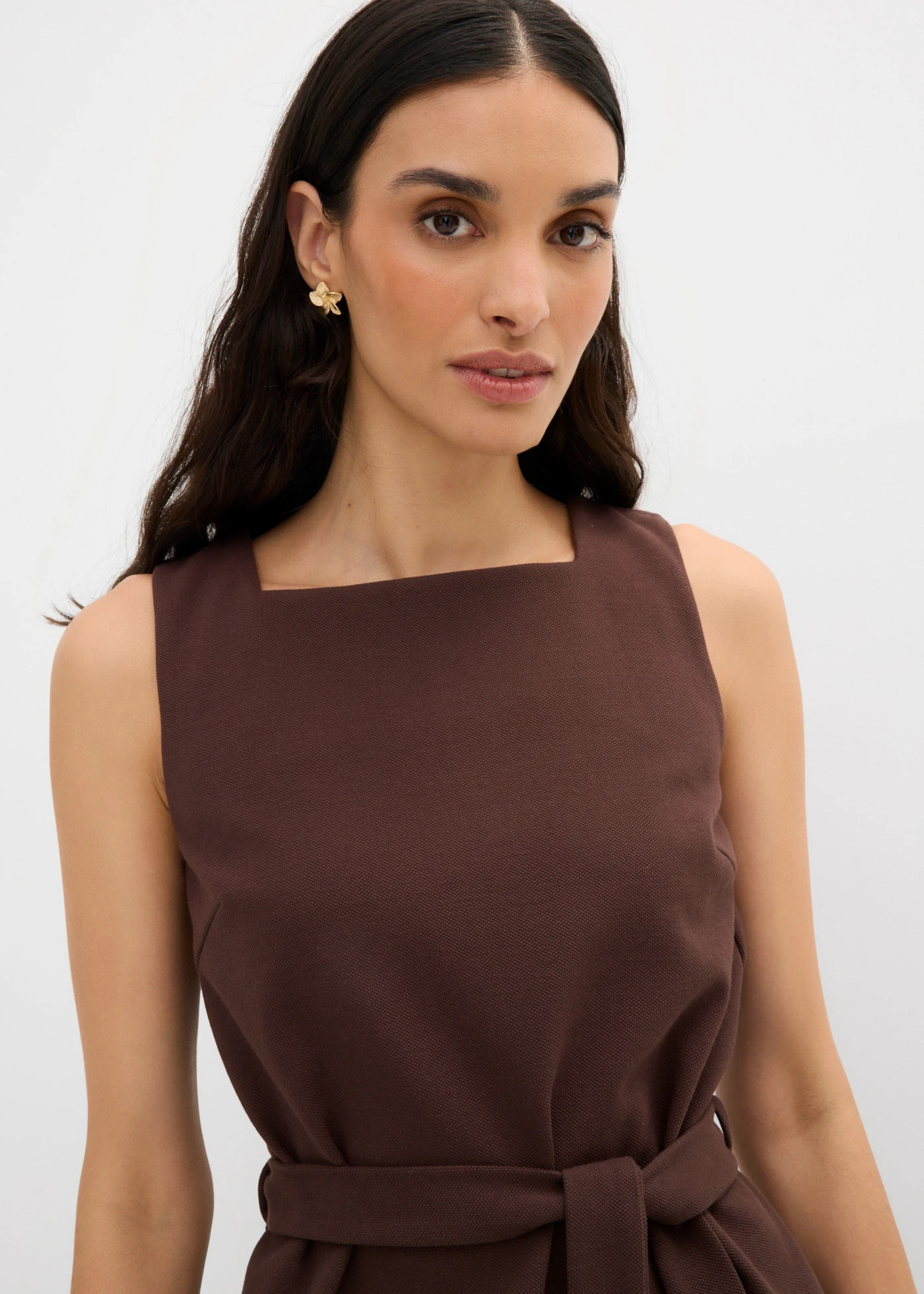 Top en piqué avec ceinture à nouer • marron foncé • Boutique bonprix