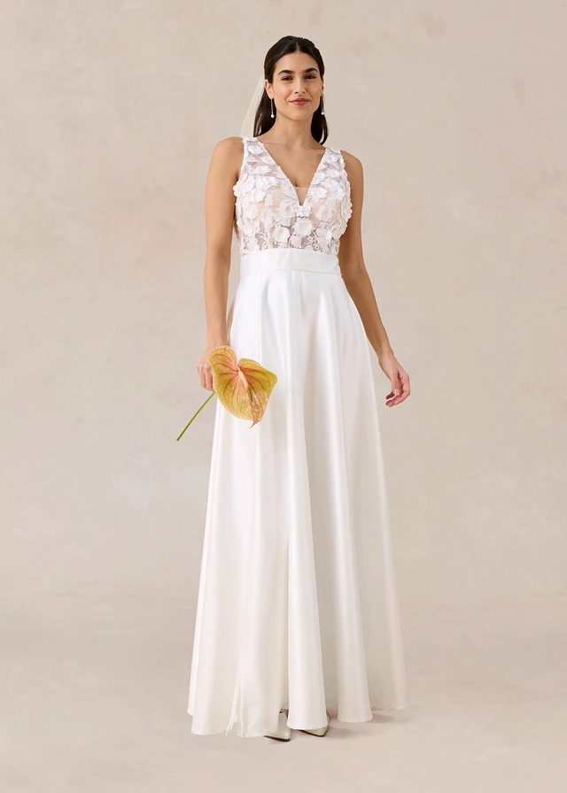 Robe de mariée en satin brillant avec application de fleurs • écru • product-page.page-title-suffix