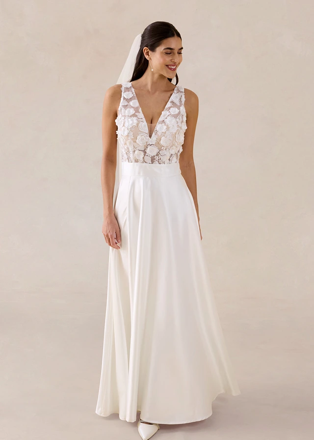 Robe de mariée en satin brillant avec application de fleurs, Couleur: écru