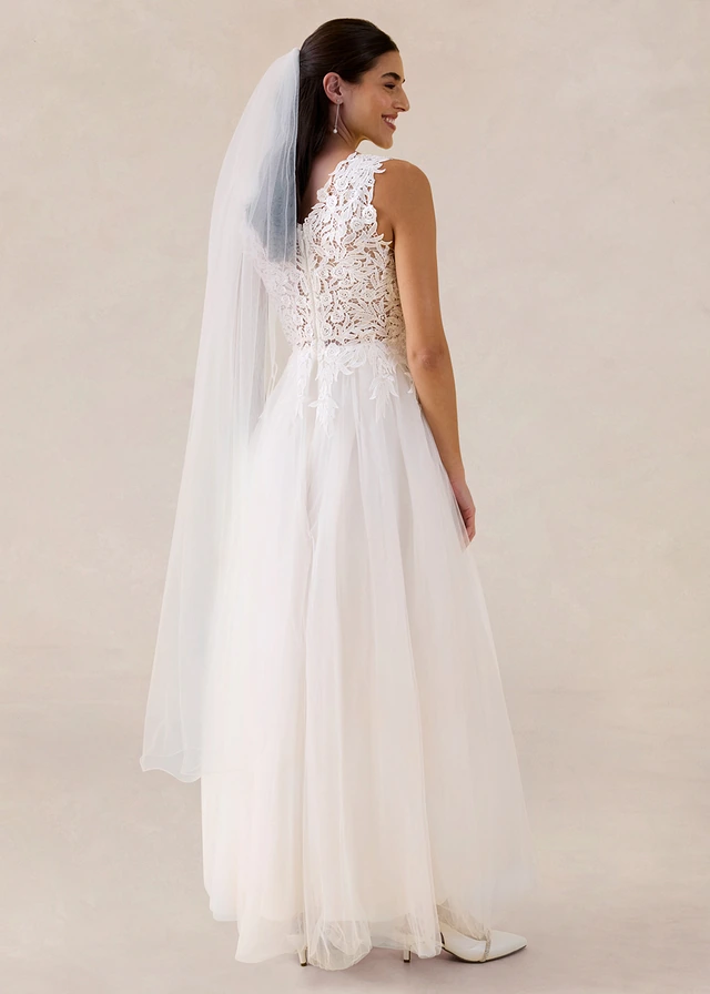 Robe de mariée en tulle et dentelle, Couleur: écru