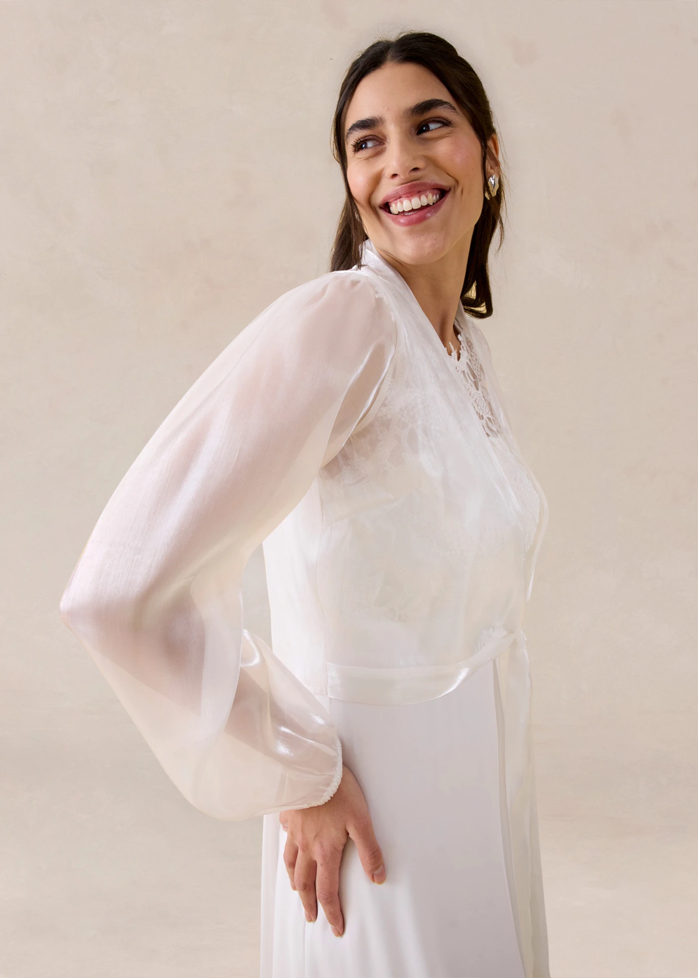 Boléro en tulle fin avec détail à nouer • ecru • Boutique bonprix