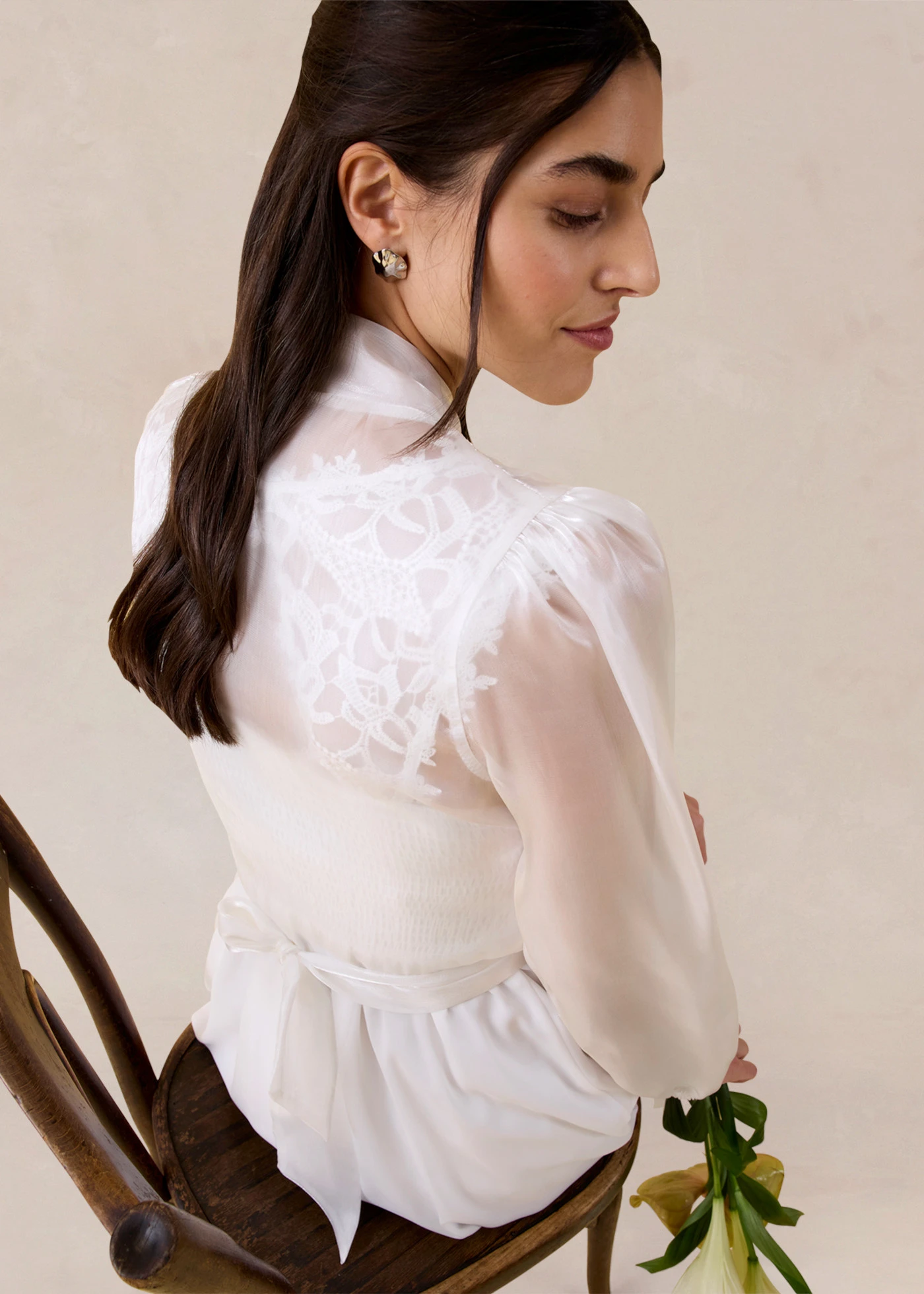 Boléro en tulle fin avec détail à nouer • ecru • Boutique bonprix