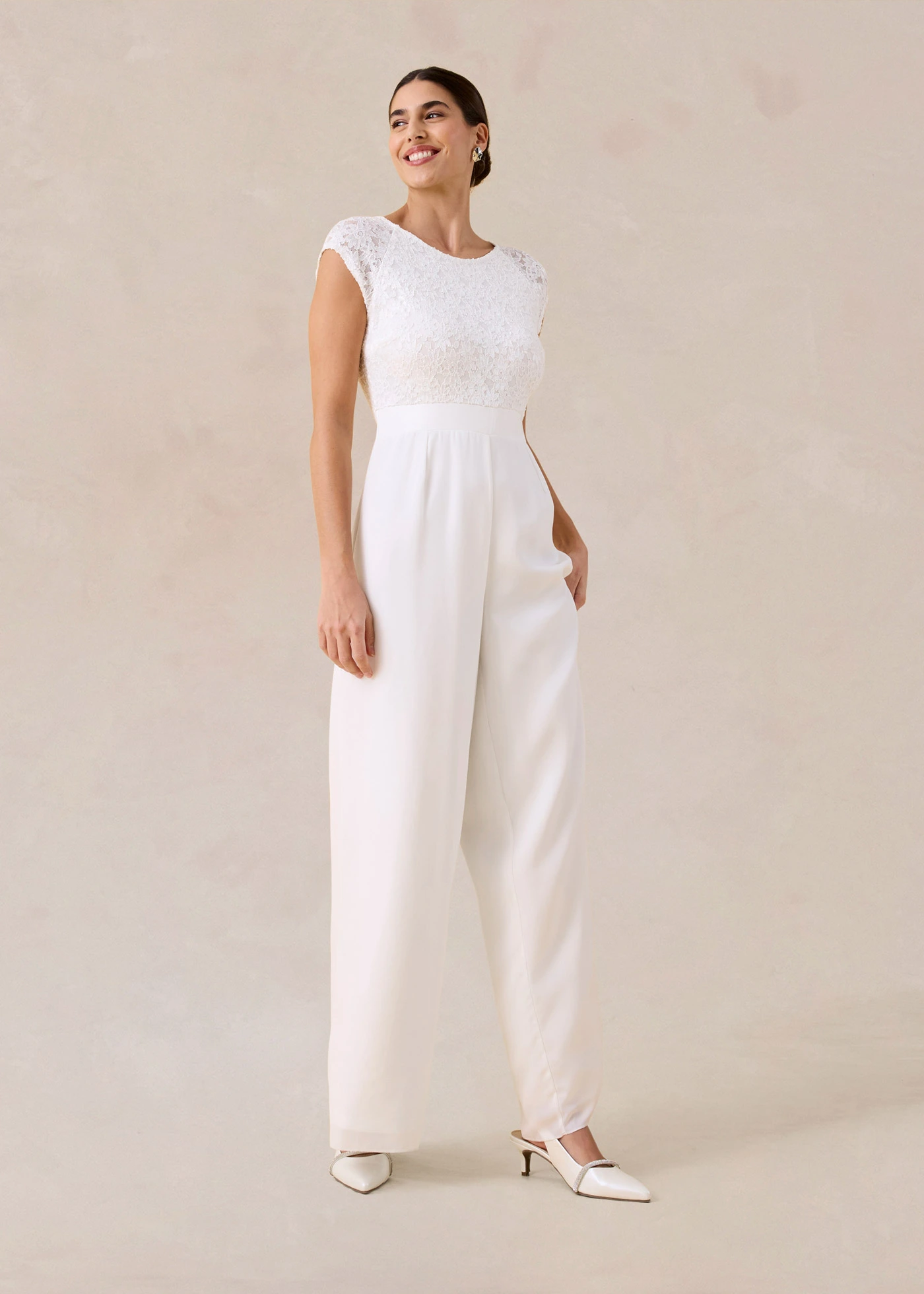 Jumpsuit van fijn chiffon met kant • wolwit • bonprix online shop