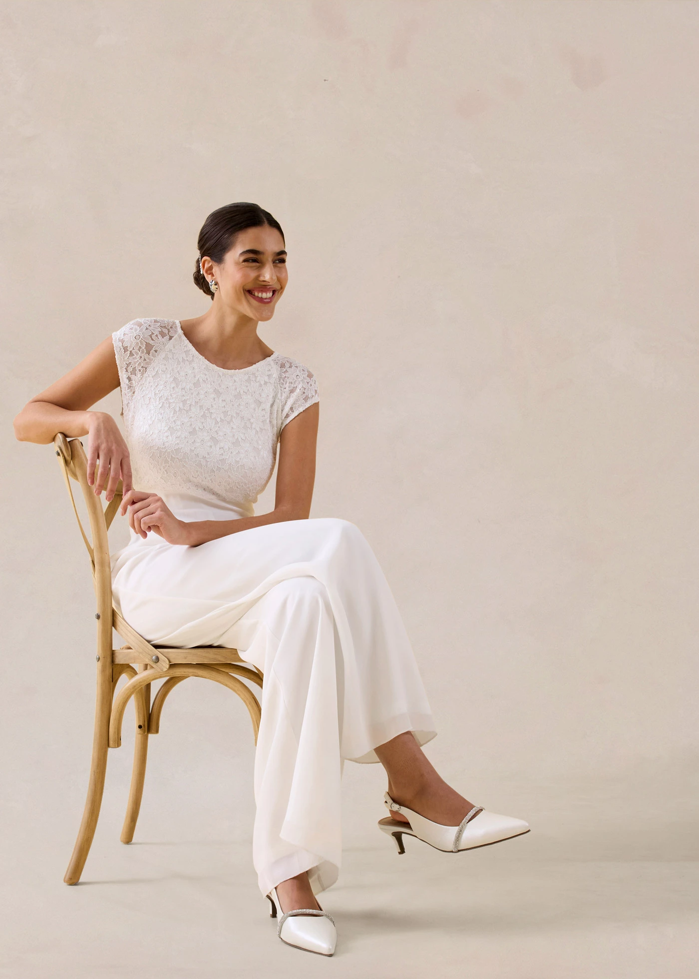 Jumpsuit van fijn chiffon met kant • wolwit • bonprix online shop