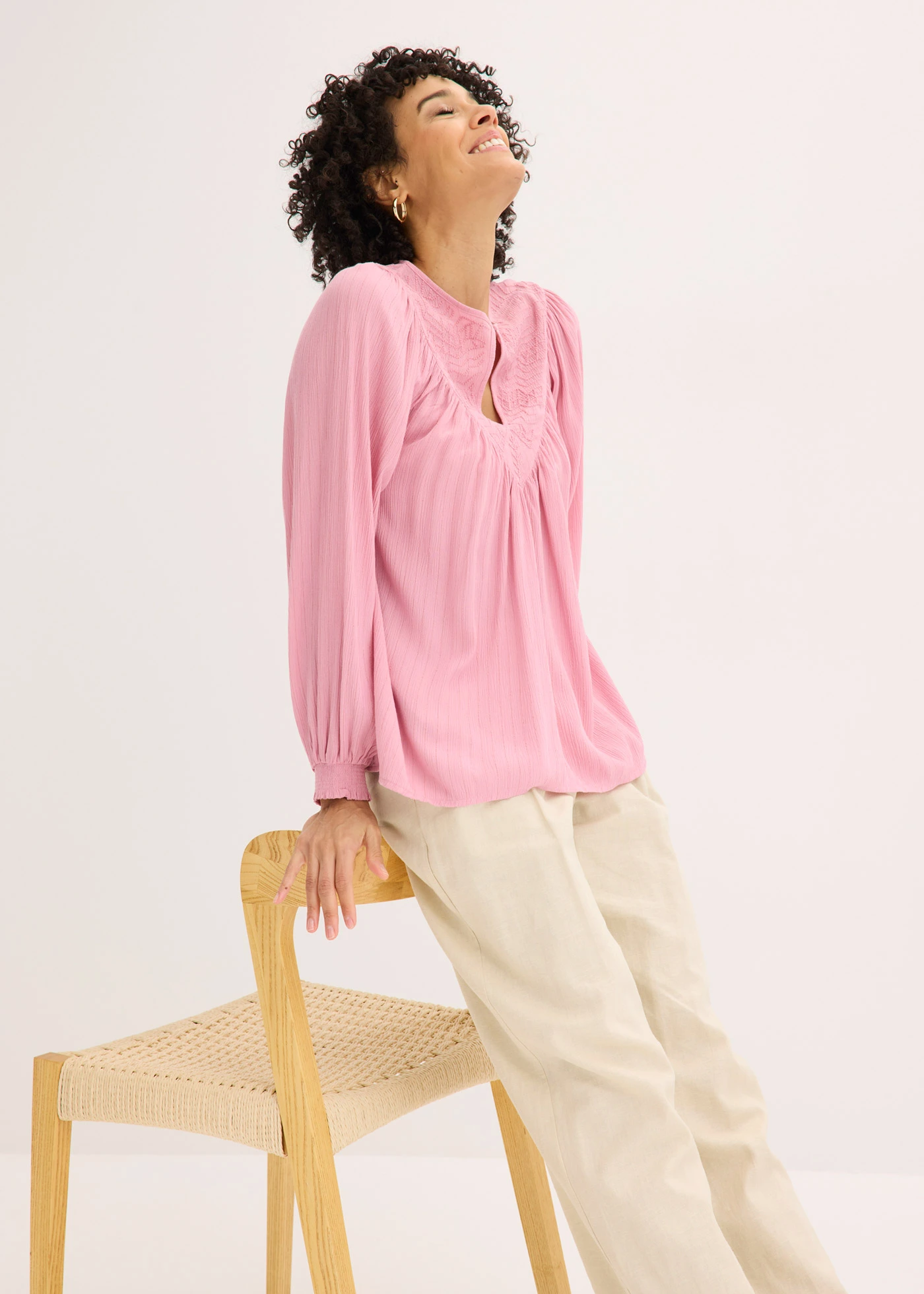 Tuniek met borduursel • rookorchidee-metallic goud • bonprix online shop