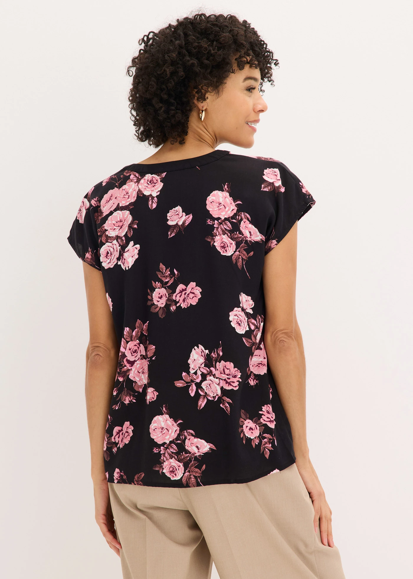 Tunique • noir/rose clair floral • Boutique bonprix