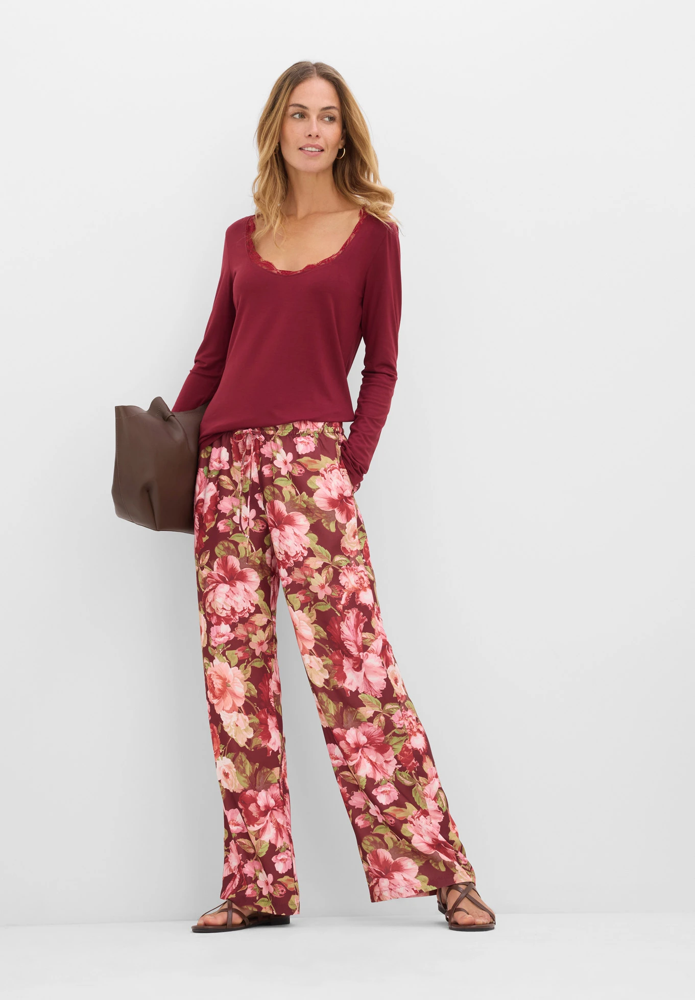 Longsleeve van een zachte viscose-mix • robijnrood • bonprix online shop