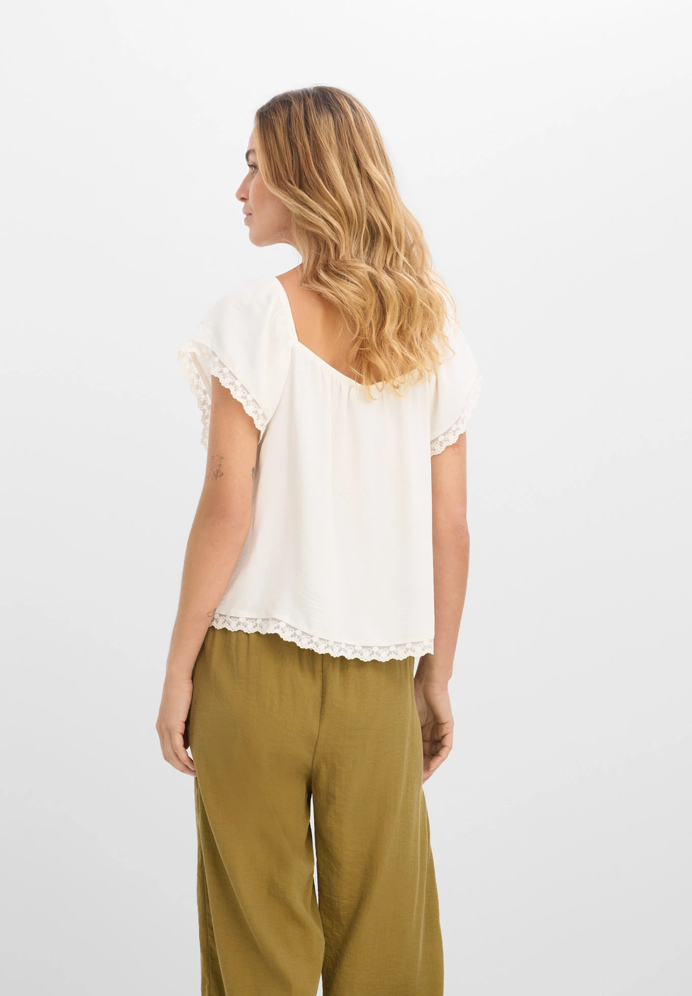 Blouse van lichte crêpe • wolwit • bonprix online shop