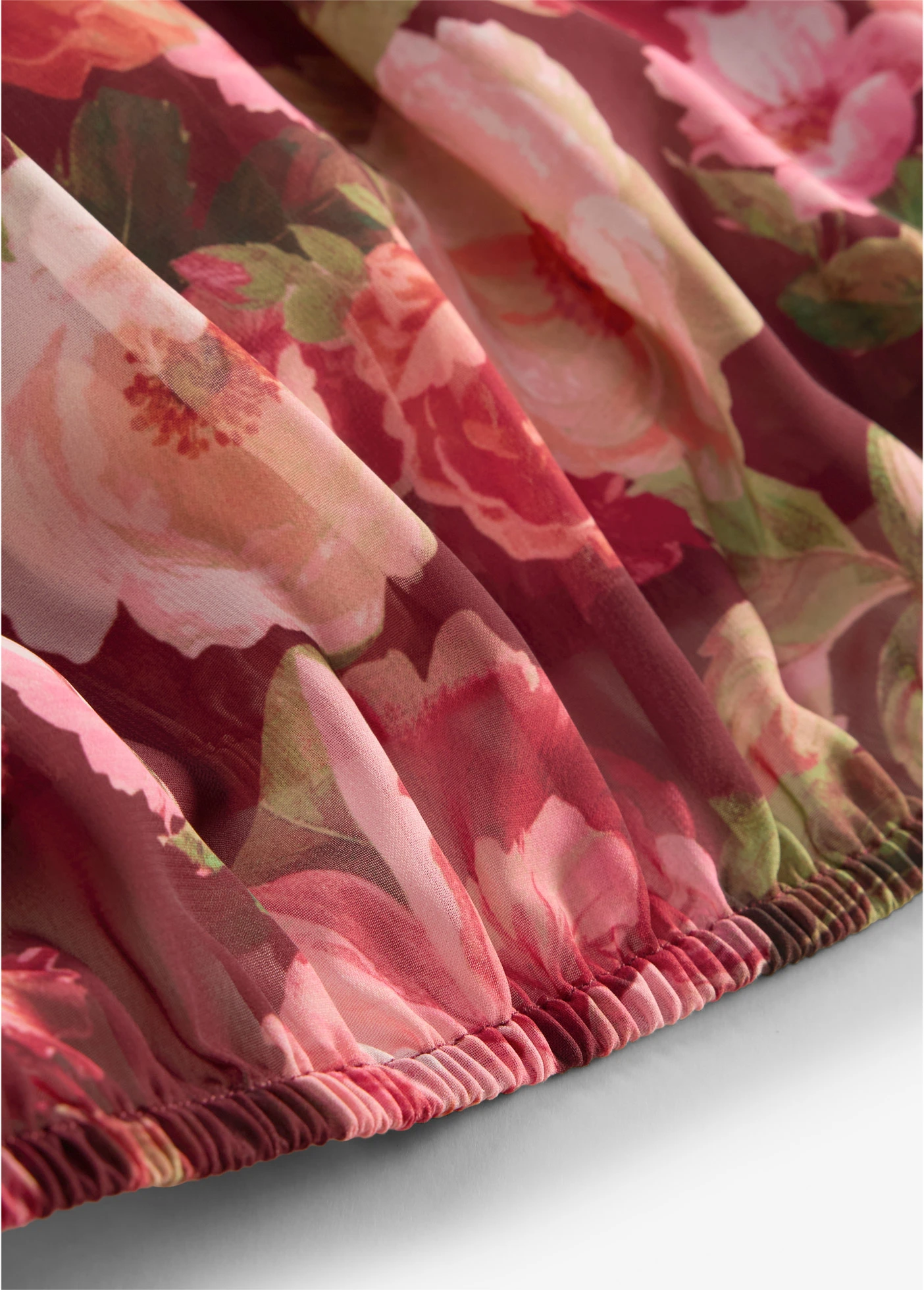 Blouse à base effet boule • rouge rubis floral • Boutique bonprix