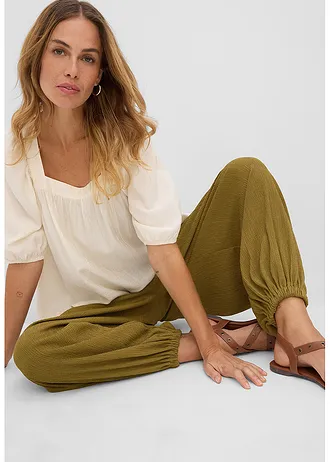 Nohavice s pudlom, zo štruktúrovaného krepu • prírodná-zelená • obchod bonprix