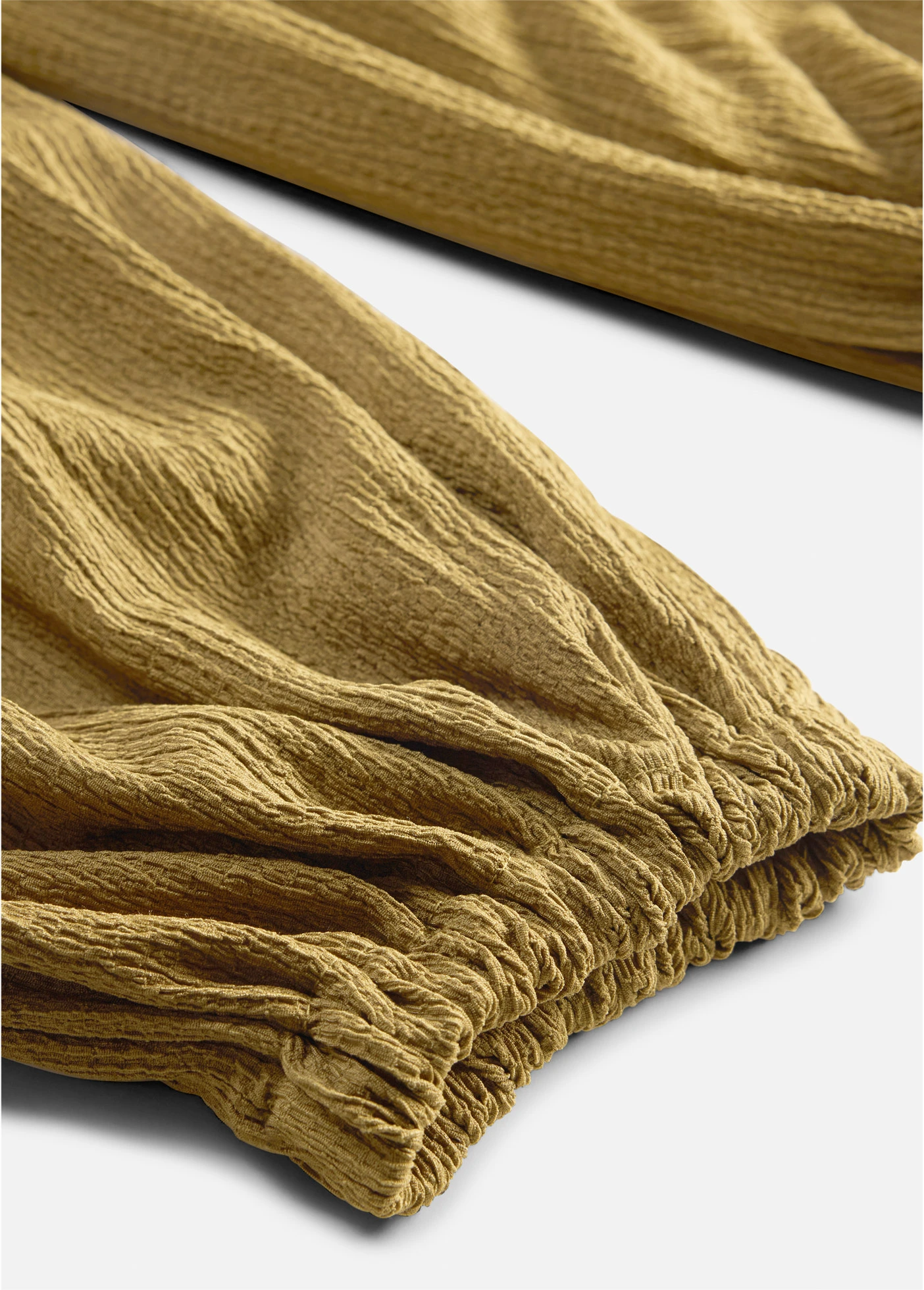 Harembroek van gestructureerde crêpe • natuurgroen • bonprix online shop