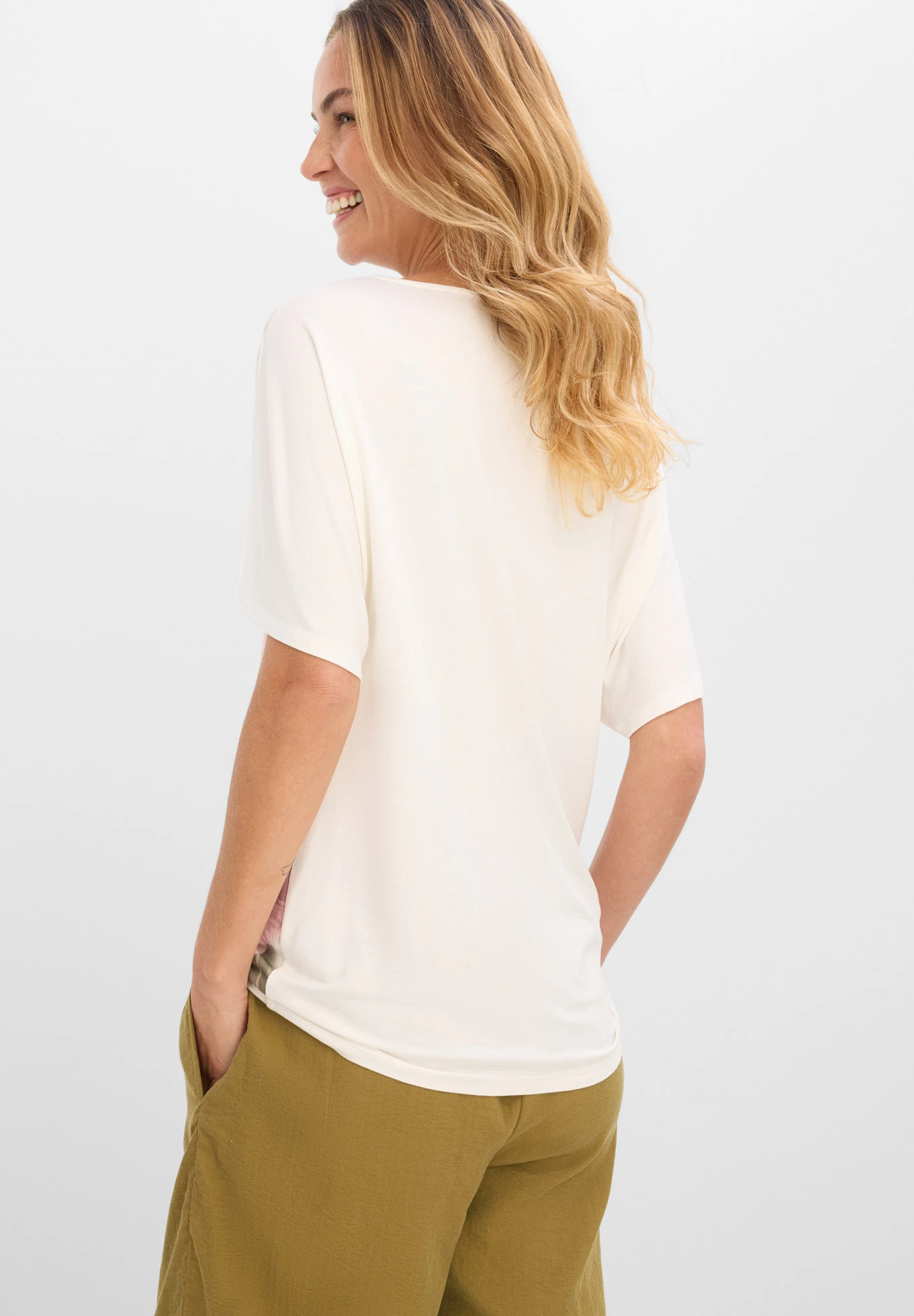 Shirt van een zachte viscosemix • wolwit-roze gebloemd • bonprix online shop