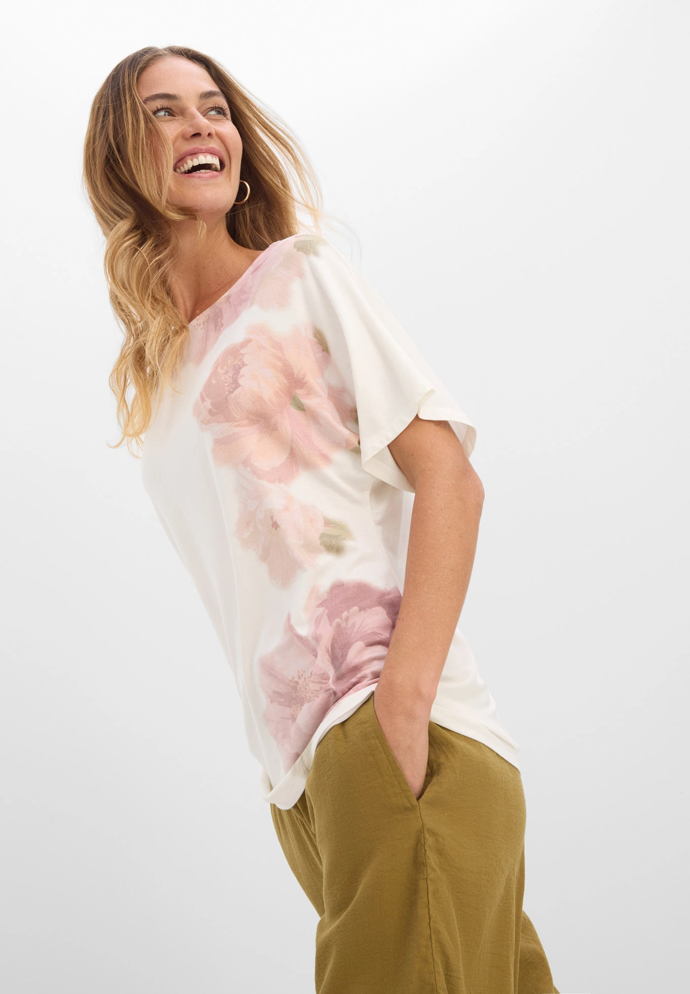 T-shirt doux en viscose extensible • écru-rose floral • Boutique bonprix