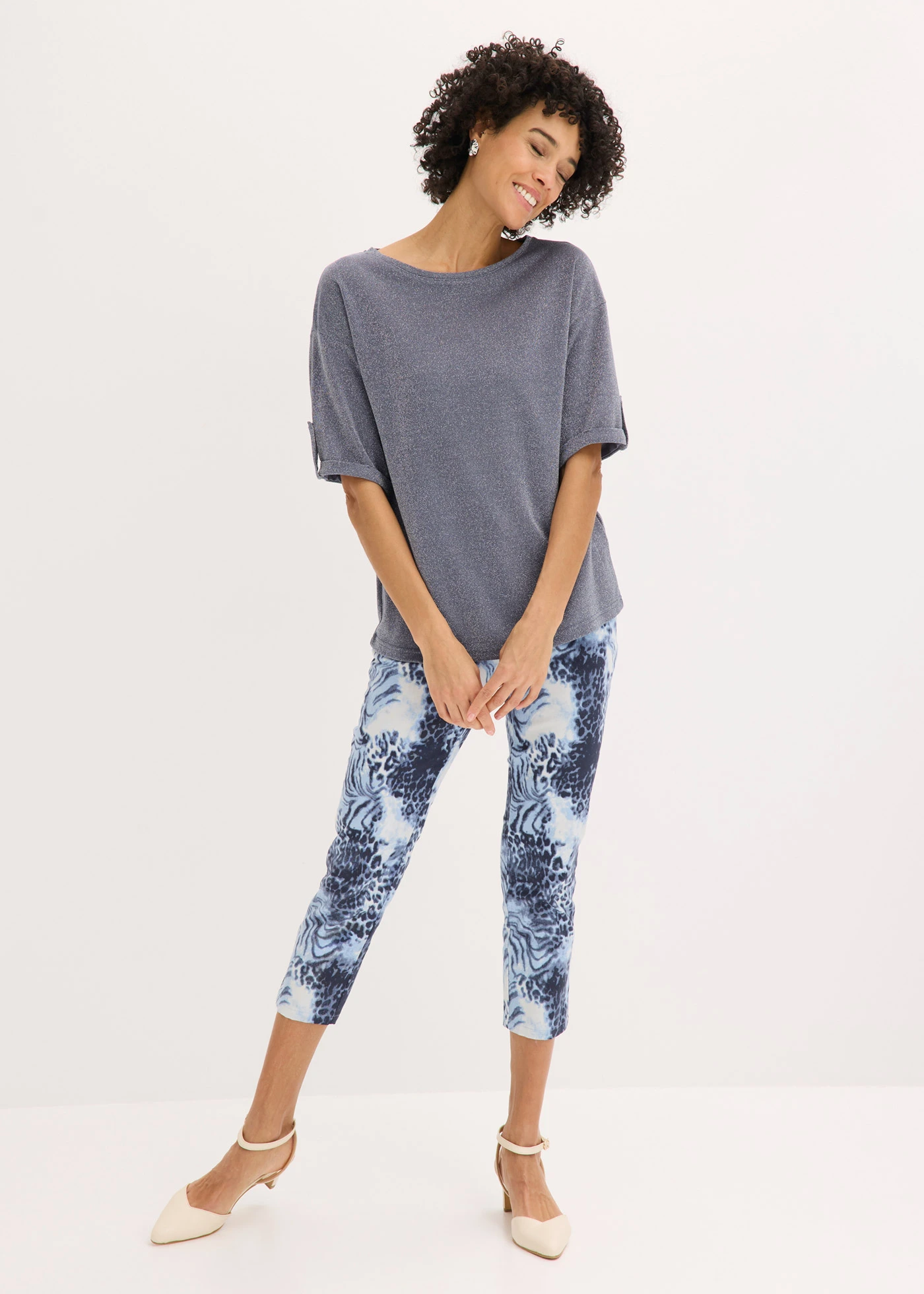 T-shirt brillant en viscose majoritaire • bleu fumé/argenté métallisé • Boutique bonprix