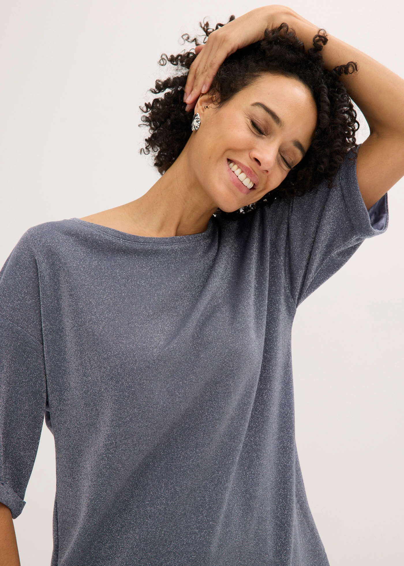 T-shirt brillant en viscose majoritaire • bleu fumé/argenté métallisé • Boutique bonprix