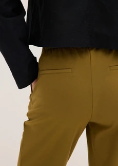 Pantaloni din jerse cu pense, model barrel • verde-natur • magazin bonprix