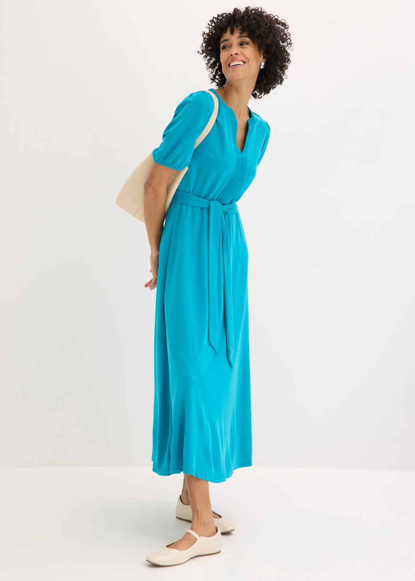Robe midi en piqué de viscose avec détail satin • bleu lagon • Boutique bonprix