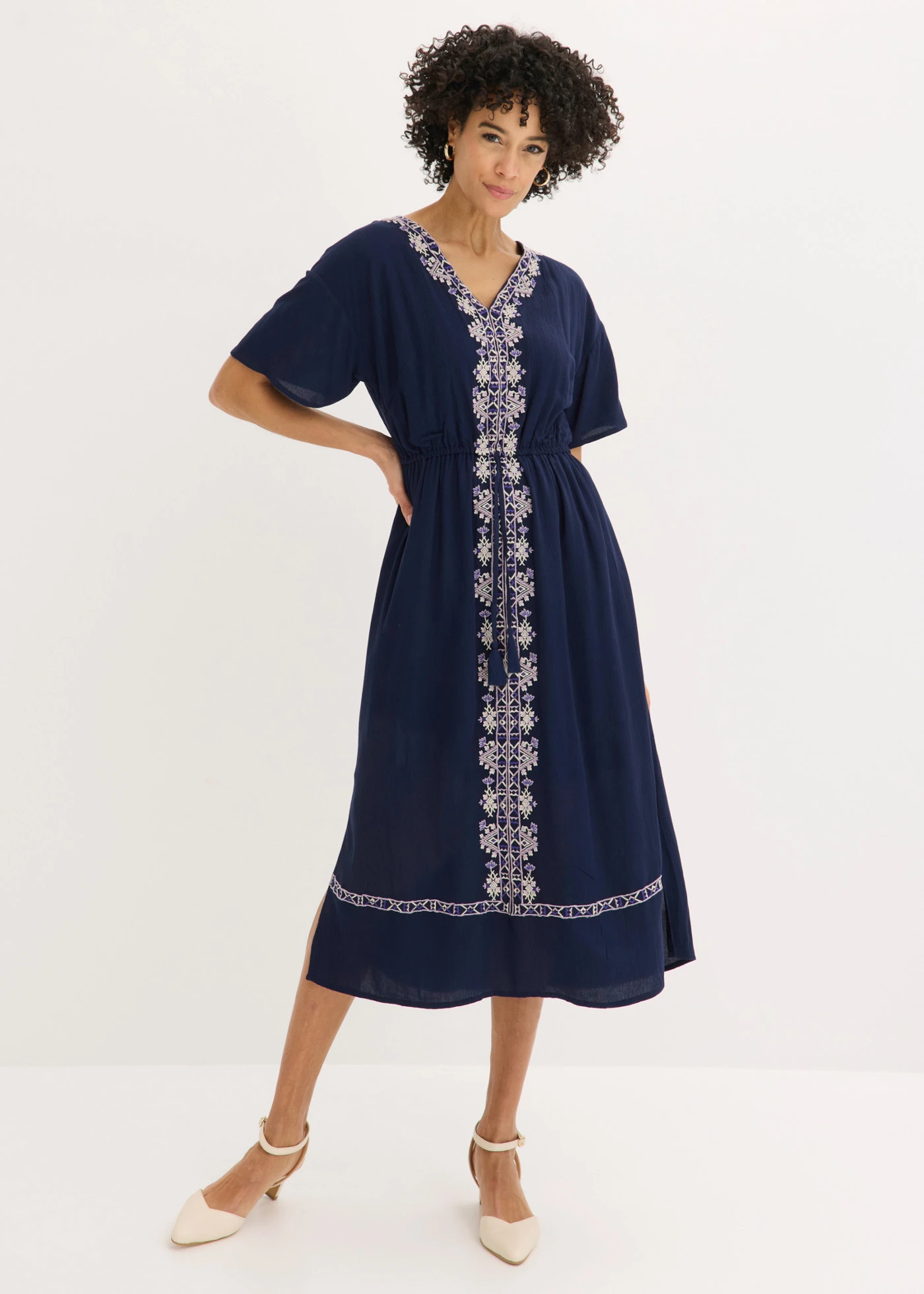 Robe midi en viscose fluide • bleu foncé • Boutique bonprix
