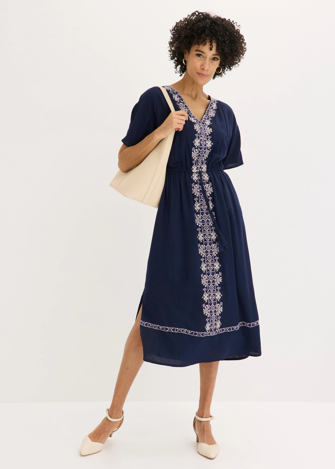 Robe midi en viscose fluide • bleu foncé • Boutique bonprix