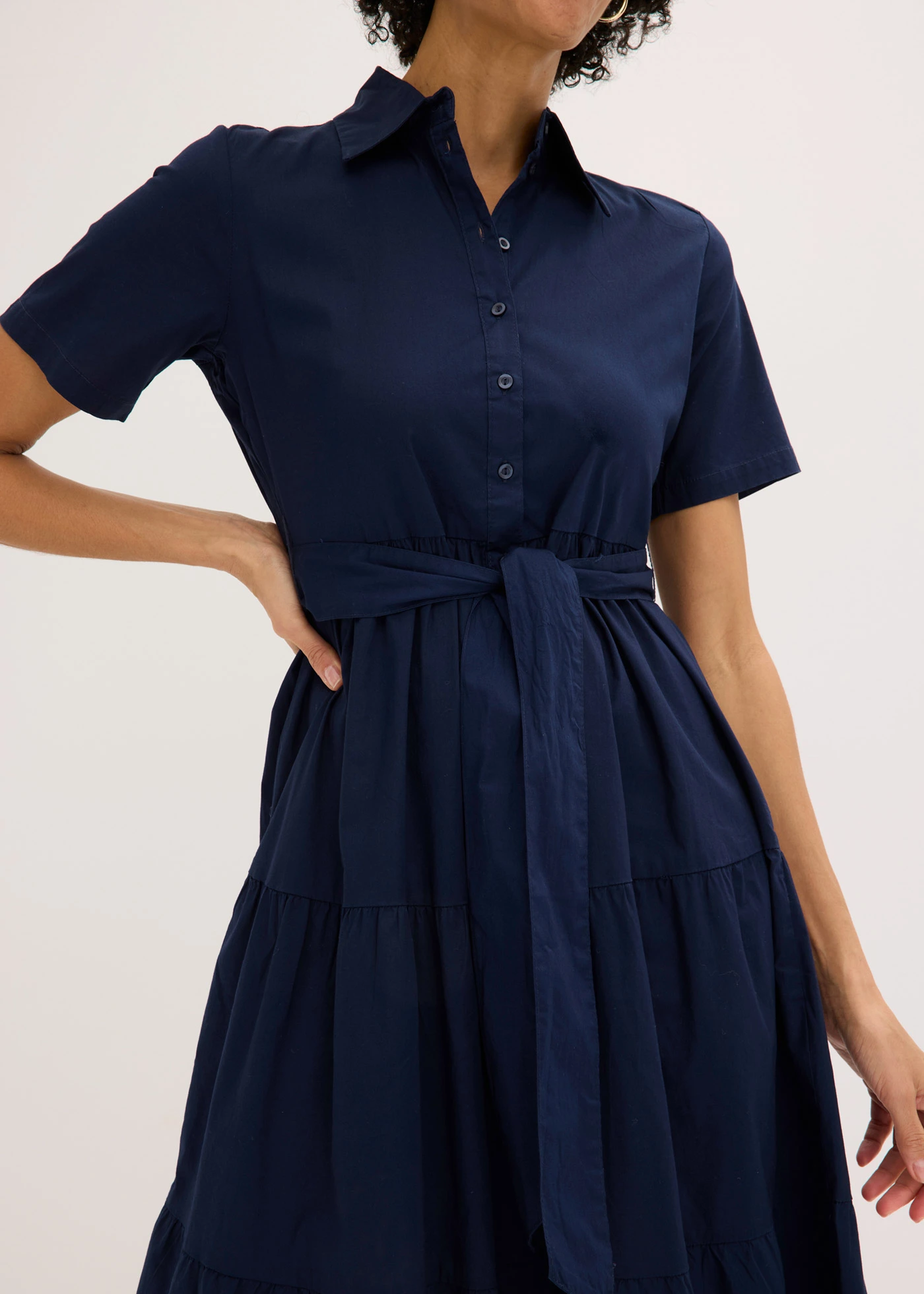 Robe-chemise en coton extensible • bleu foncé • Boutique bonprix