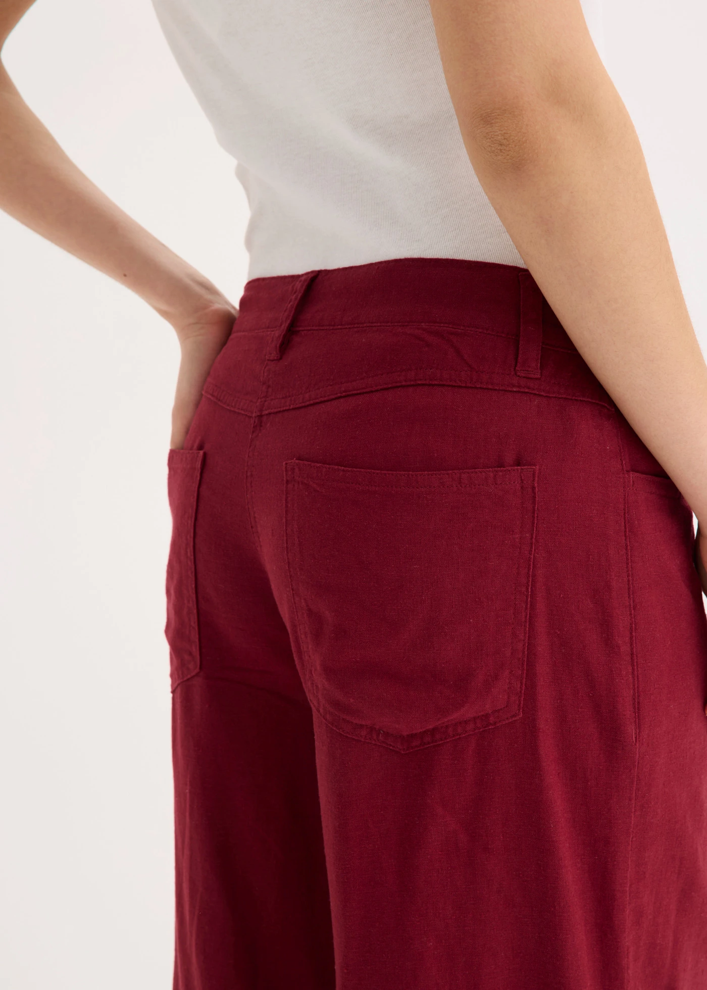 Pantaloni Culotte din mix lejer cu in cu pense • roșu arțar • magazin bonprix