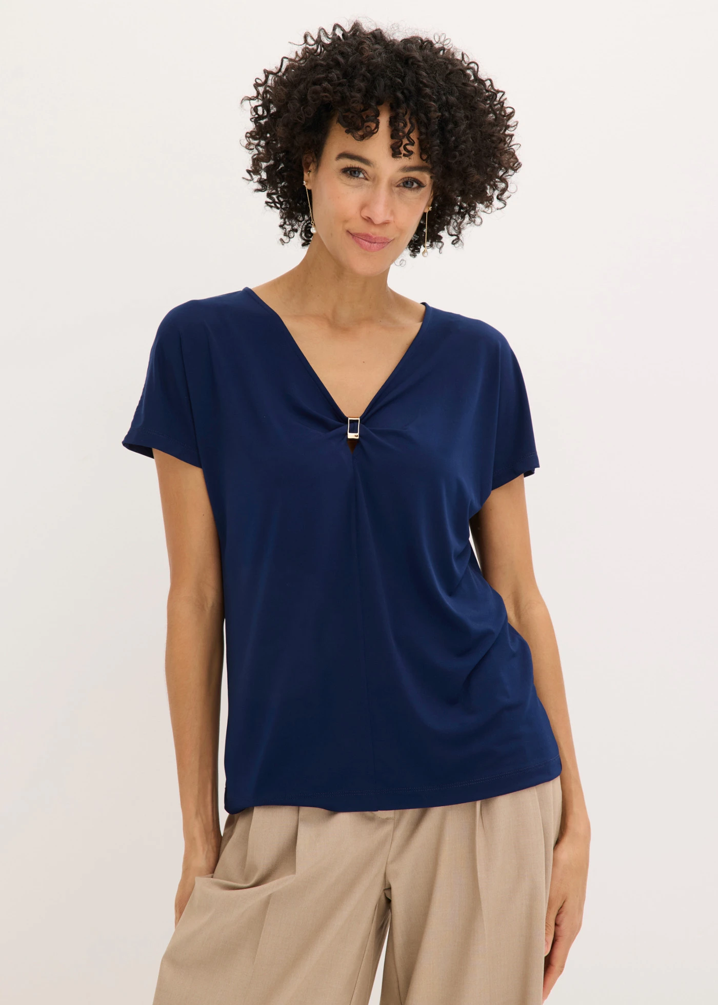 Bluză tricot cu inel decorativ • bleumarin • magazin bonprix