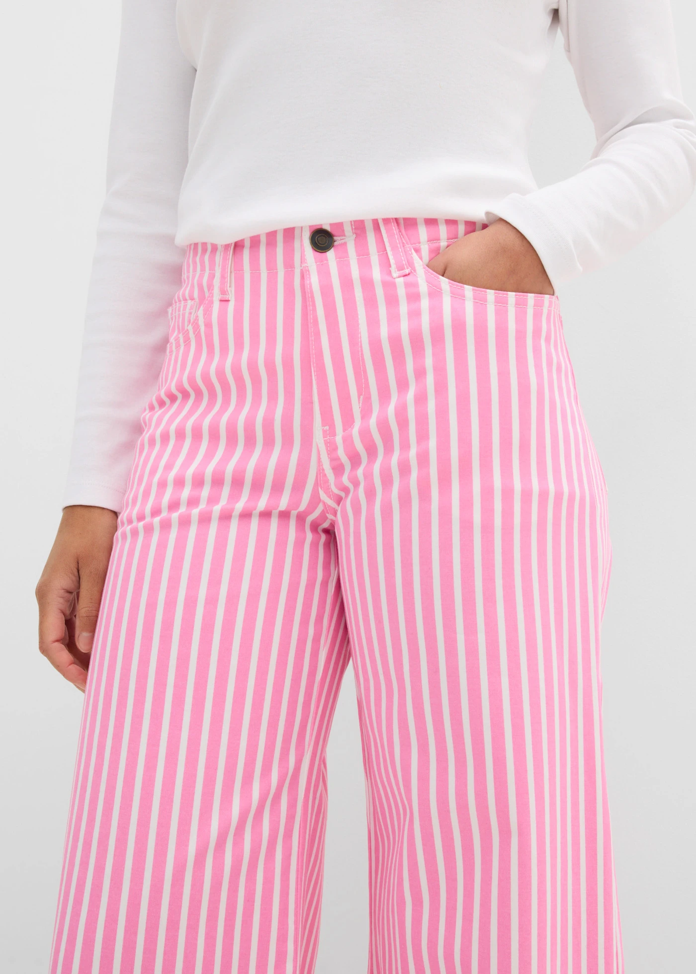 Pantalon en twill de coton extensible • rose/blanc rayé • Boutique bonprix