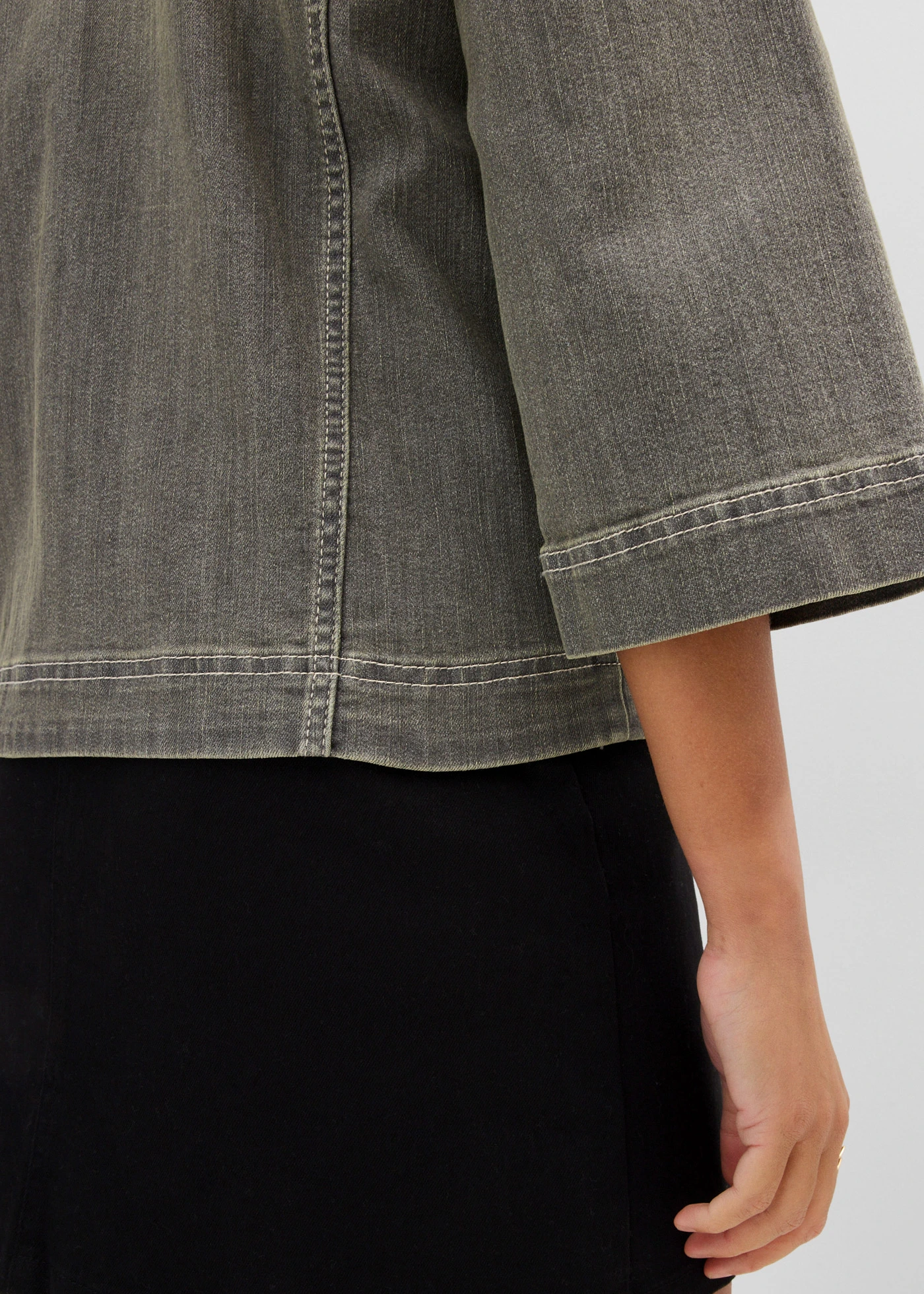 Veste en jean, manches 3/4 • olive used • Boutique bonprix