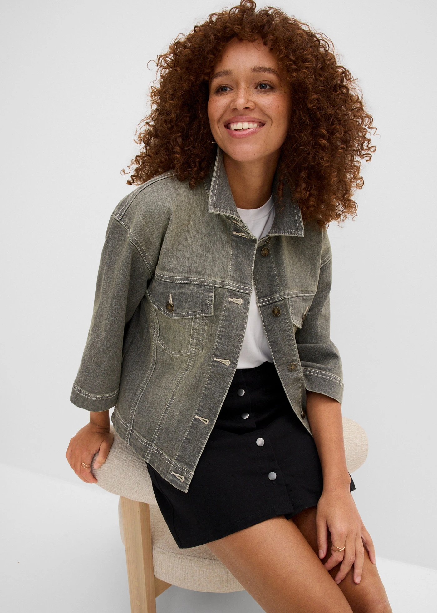 Veste en jean, manches 3/4 • olive used • Boutique bonprix
