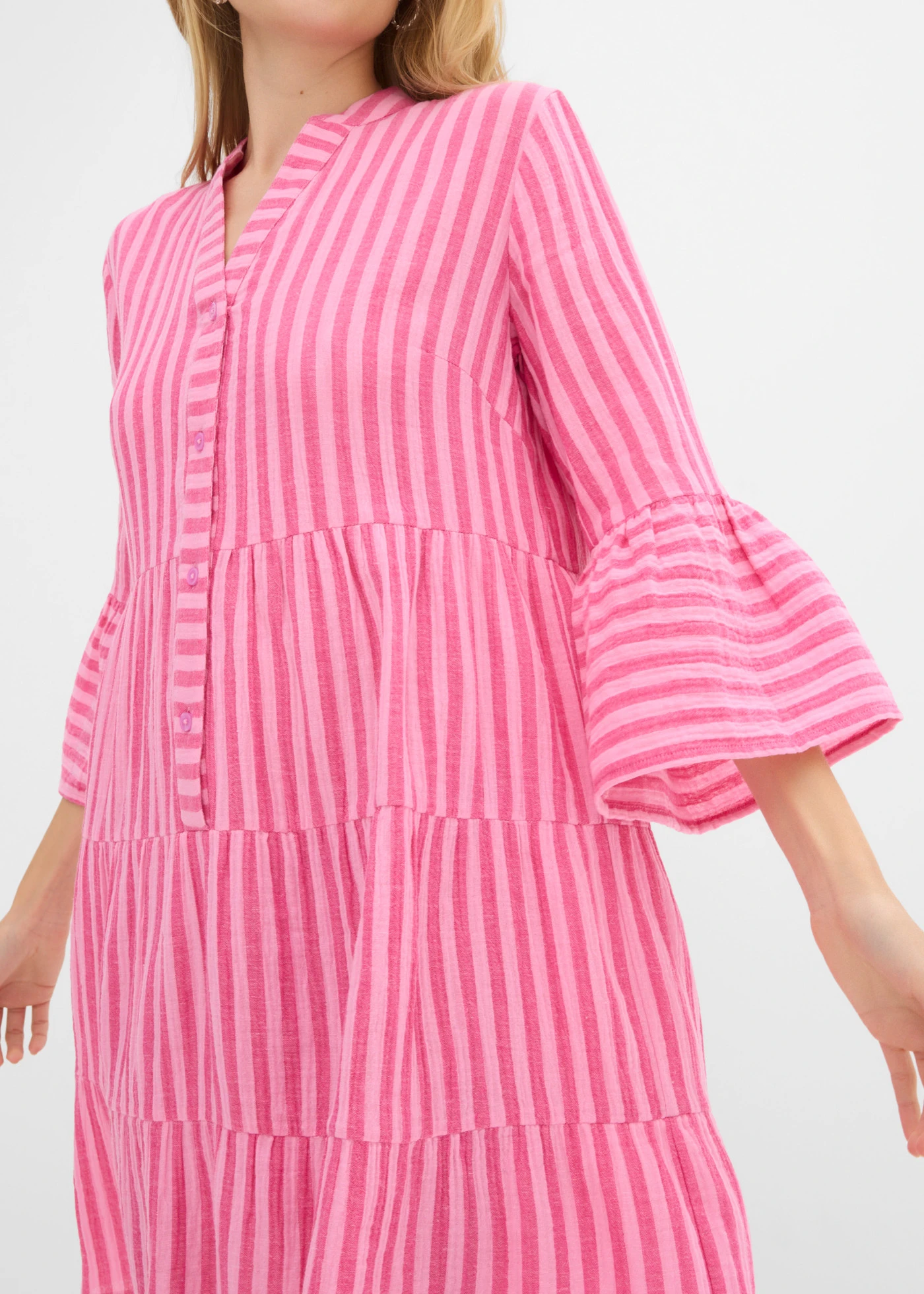 Sukienka tunikowa z przewiewnego muślinu • jasnoróżowy-różowy pinklady w pionowe paski • sklep bonprix